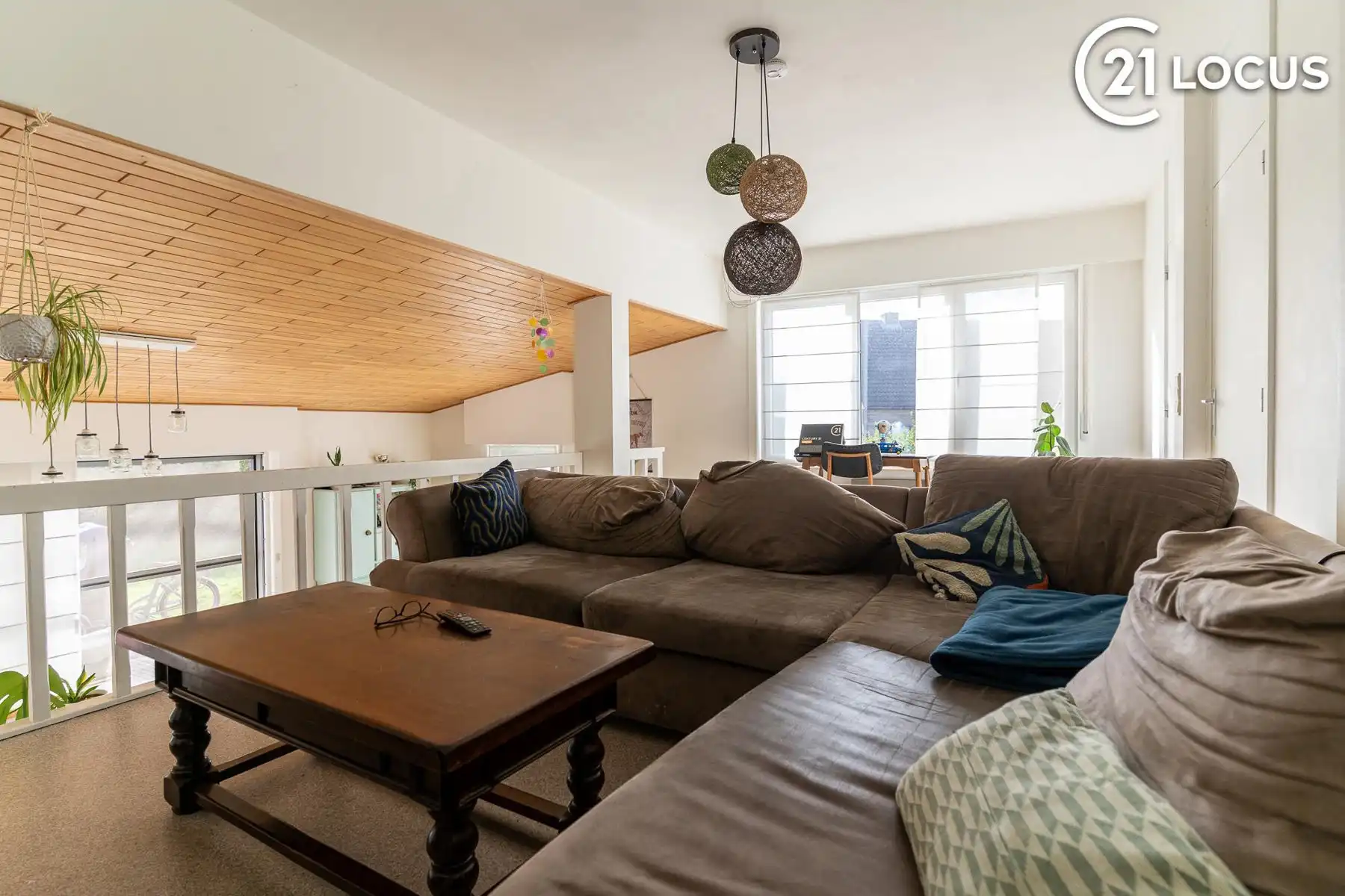 Ruime woning in rustige buurt te Zwijndrecht - 4 slaapkamers foto 6