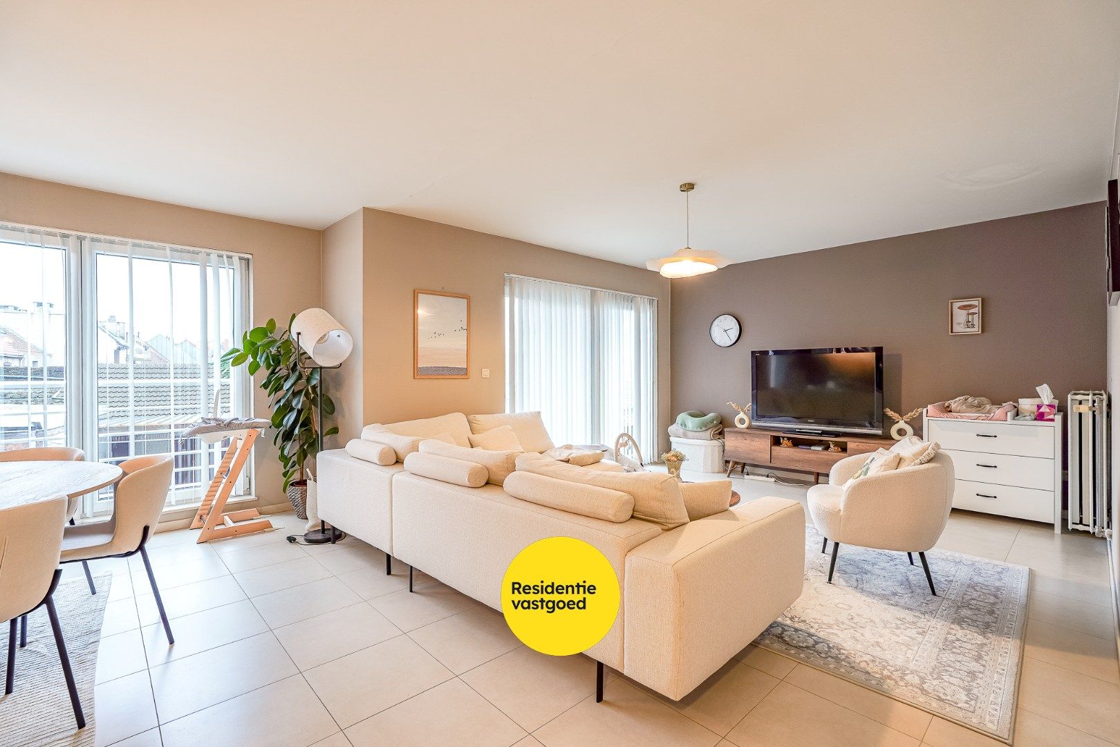 Recent 2 slaapkamer-appartement met autostandplaats in centrum Gistel foto 2