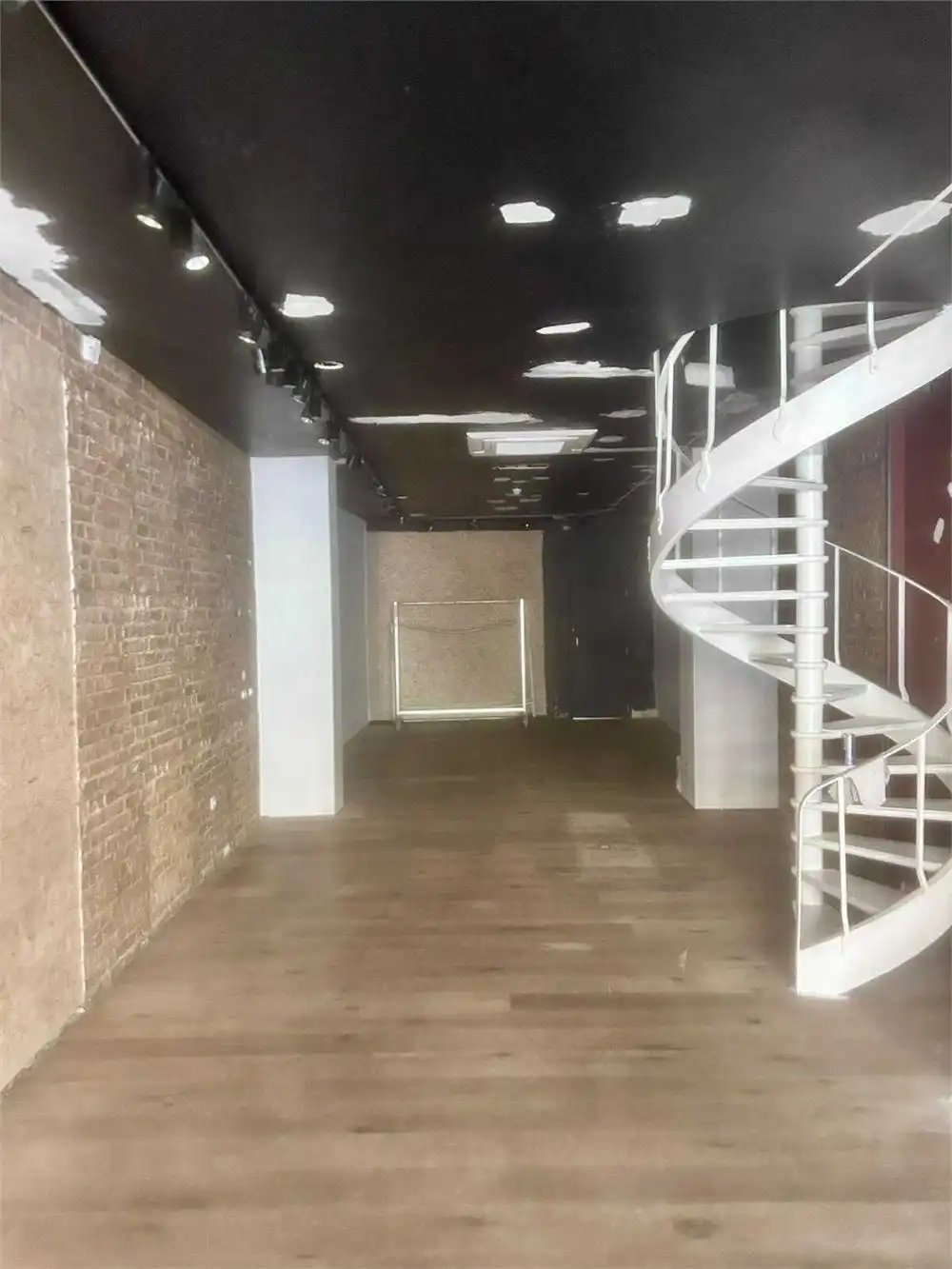 Te Huur – Commerciële Toplocatie in het Hart van Antwerpen foto 3