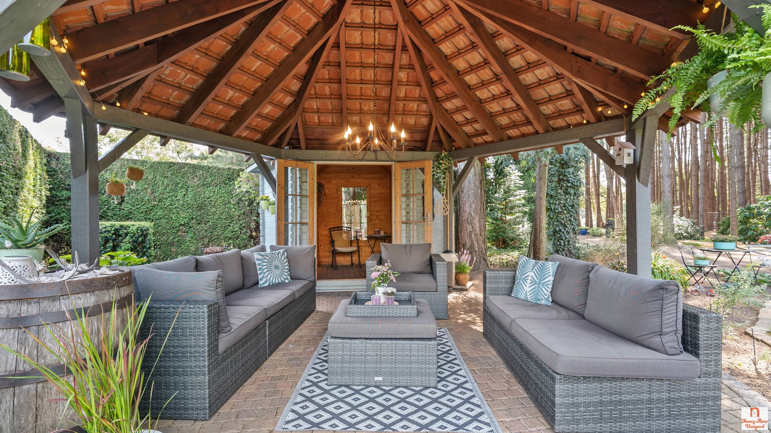 Luxueuze villa met overdekt zwembad, bos en weiland foto 25