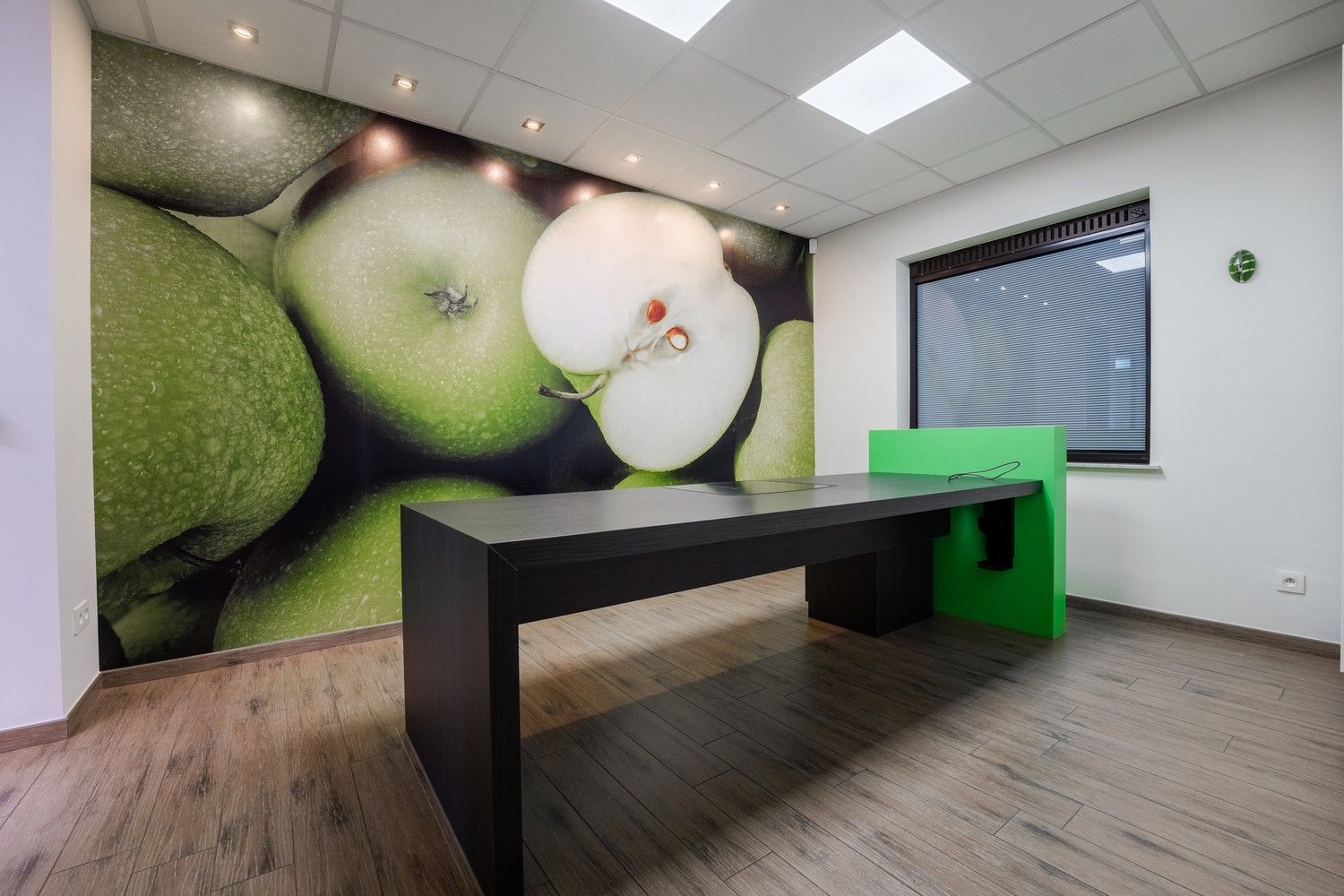 Mooi gerenoveerd handelspand pal in het centrum van Pelt met 7 parkeerplaatsen foto 27