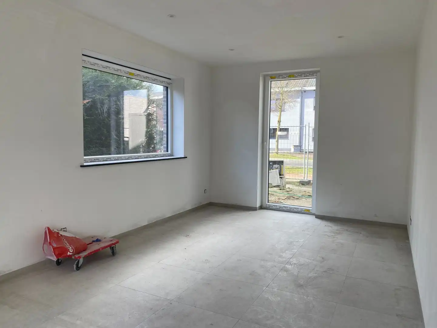 Moderne, energiezuinige nieuwbouwwoning met 4 slaapkamers, tuin en garage foto 8