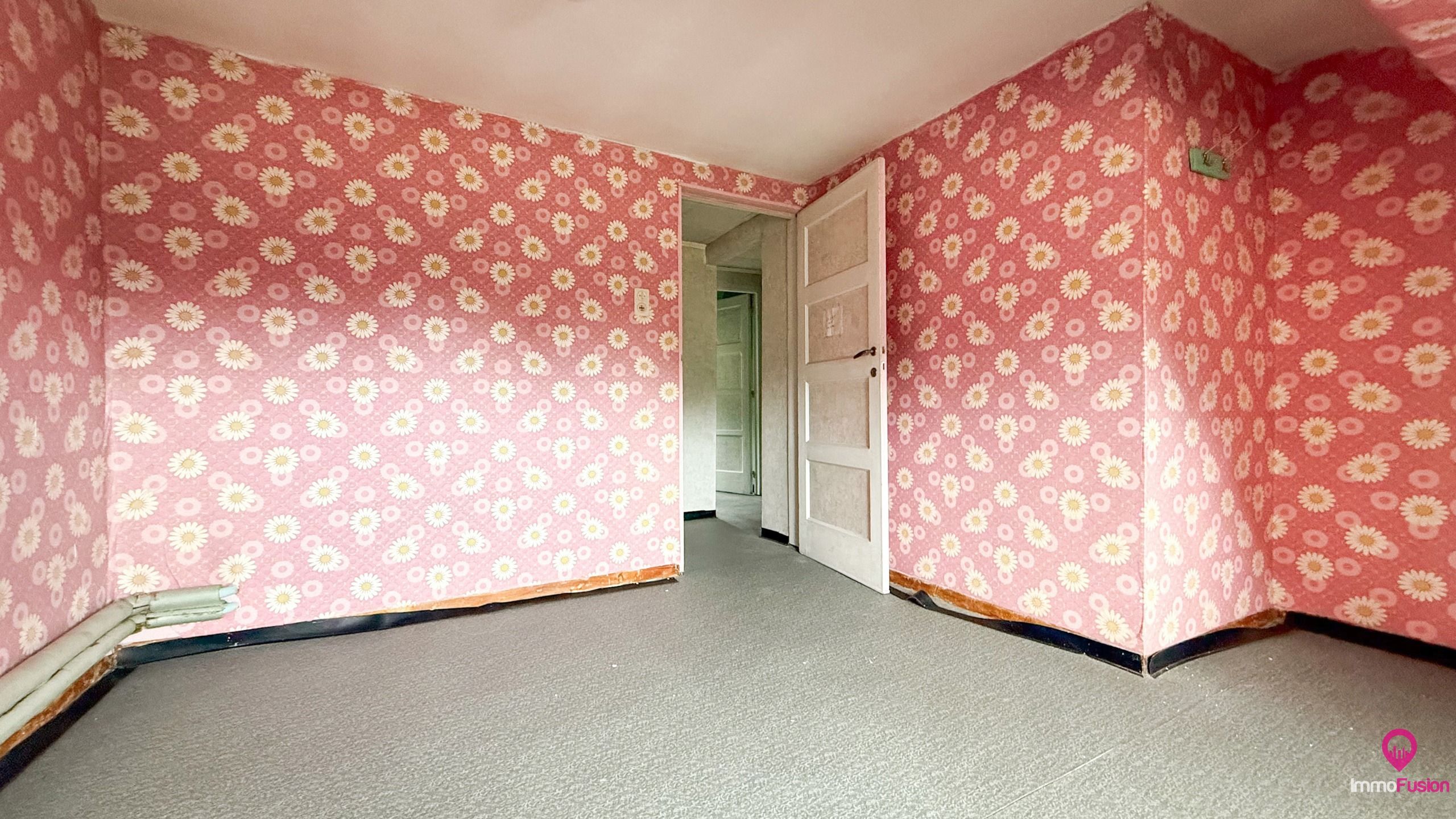 Te vernieuwen woning met 4 slaapkamers en zonnige tuin! foto 19
