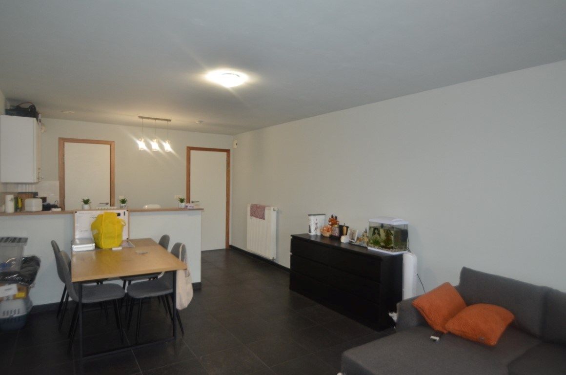 Appartement met 2 slpks, 2 terrassen en autostandplaats foto 4