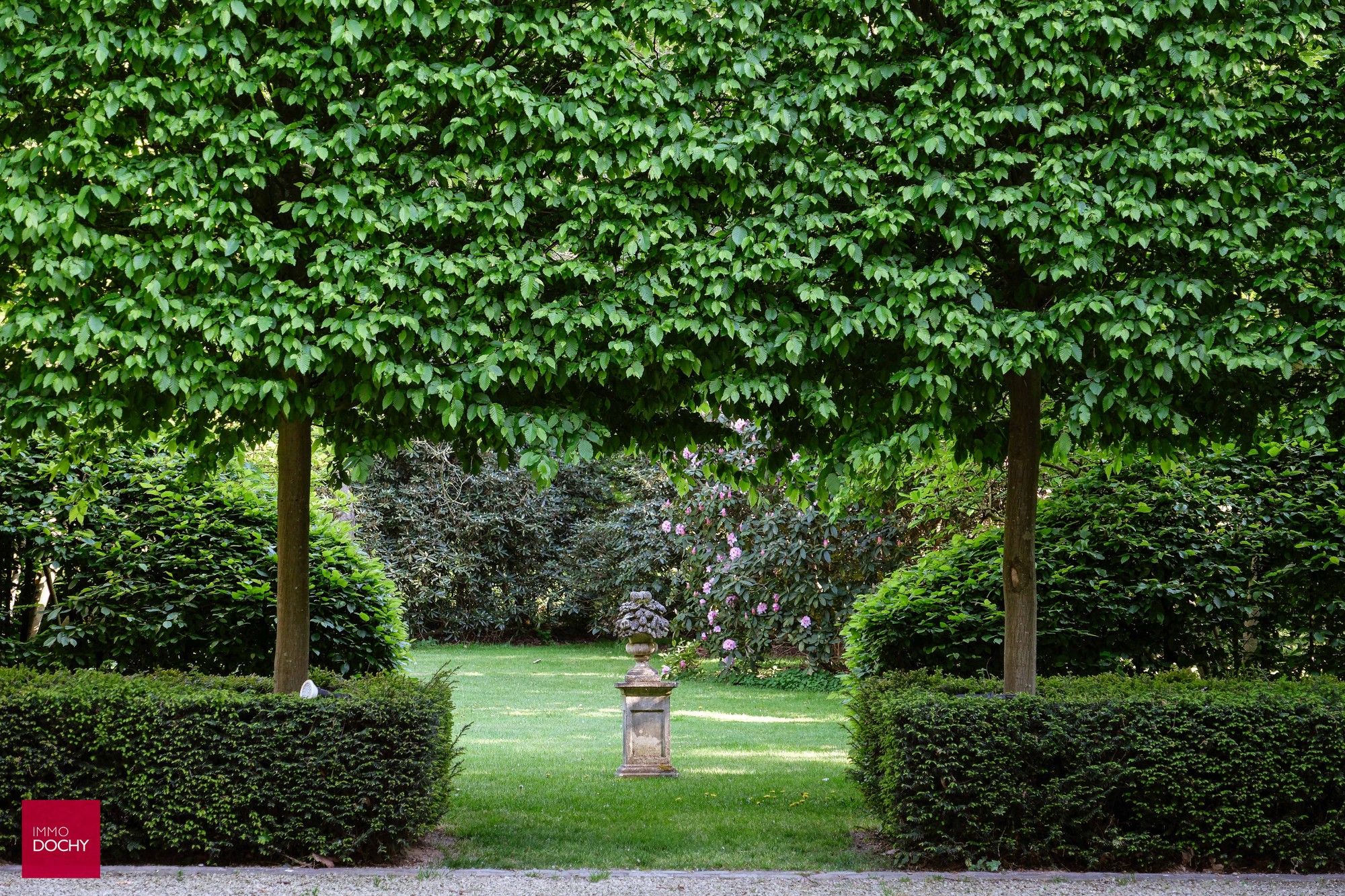 Instapklaar villa-landhuis in landelijke omgeving (arch. Lionel Jadot) foto 16