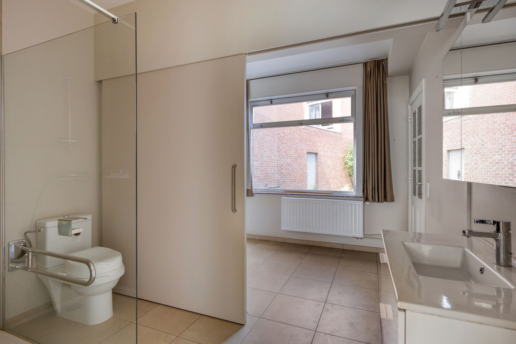 Woning met 4 slaapkamers en 2 badkamers op centrale ligging foto 9