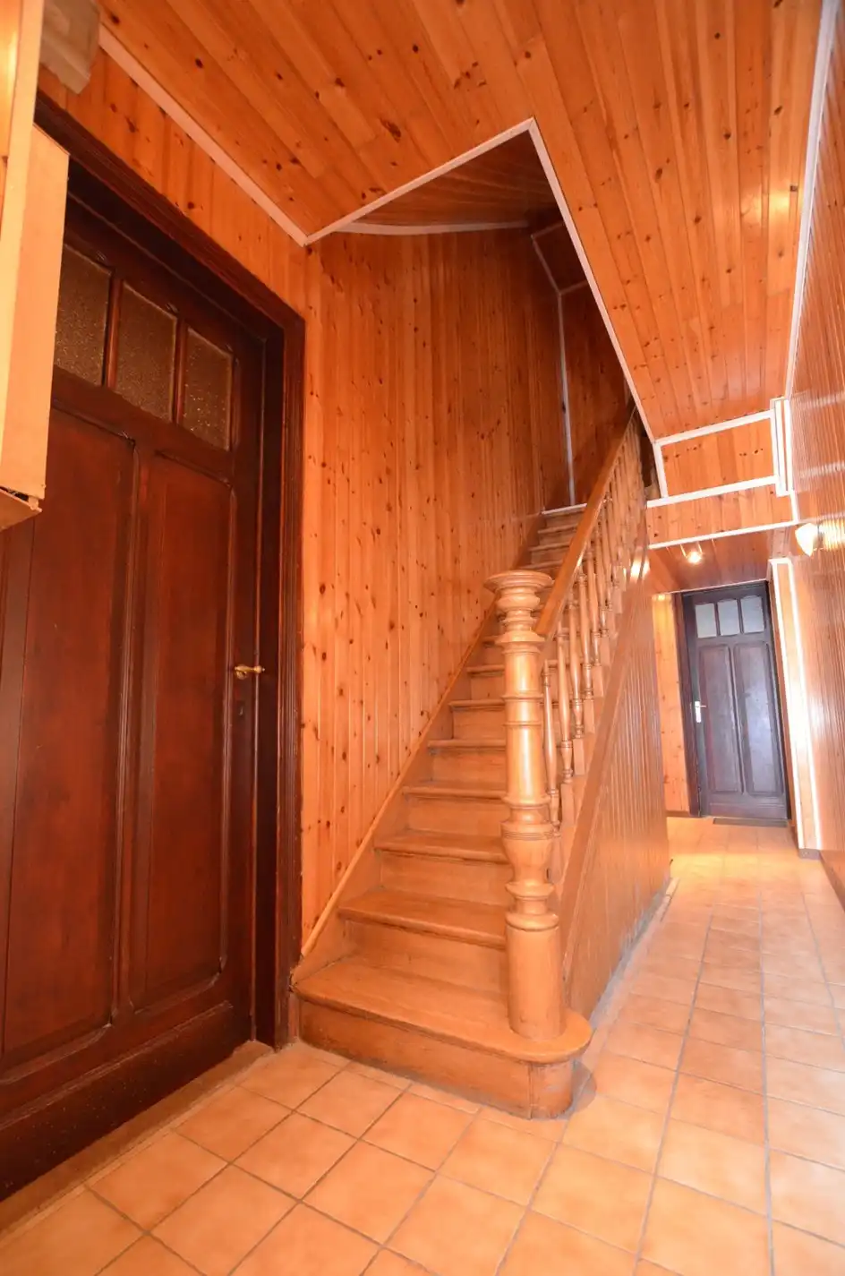 Zeer ruim woonhuis foto 10