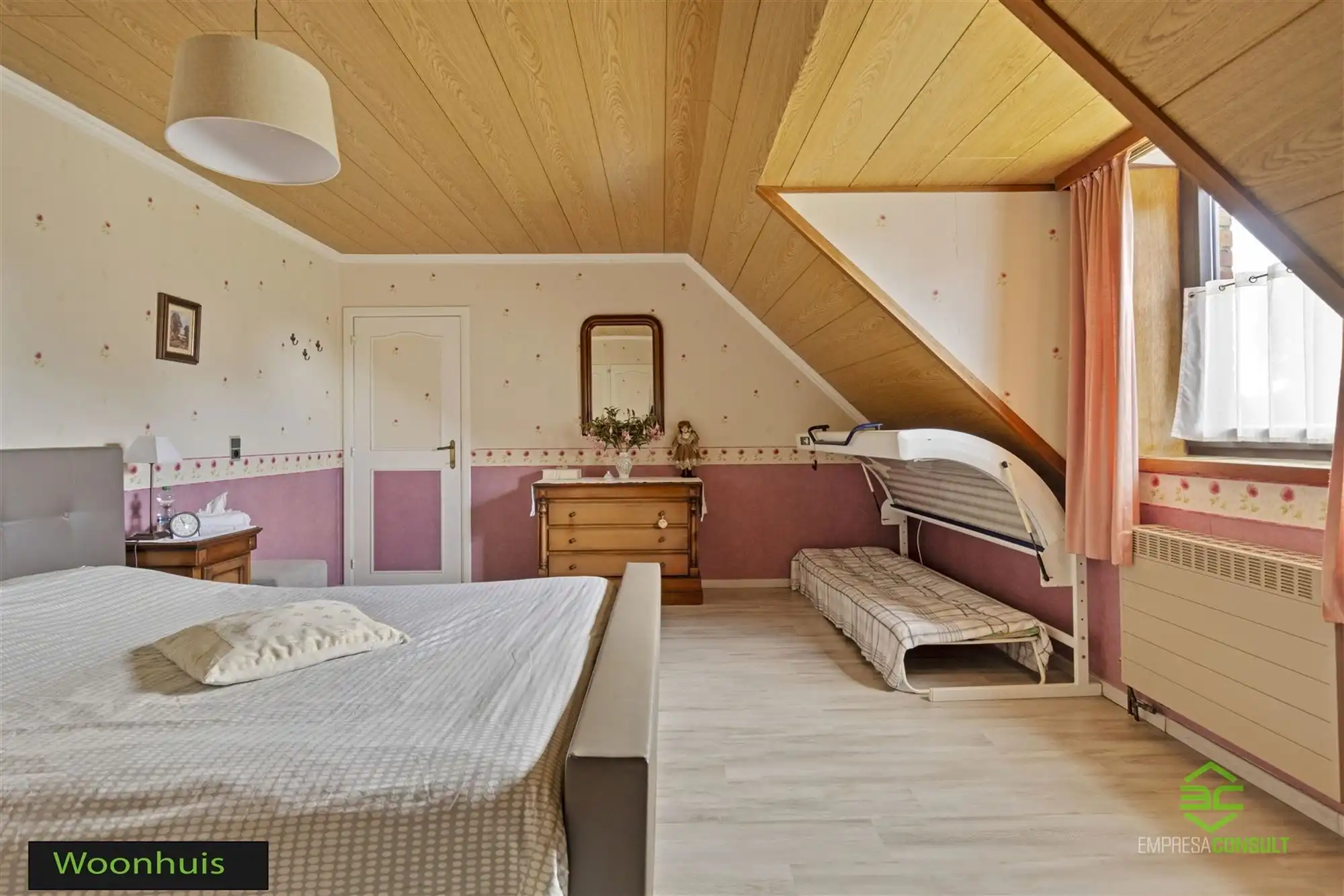 Ruime woning met 8 slpk + 1 magazijn op 21a 24ca! foto 27