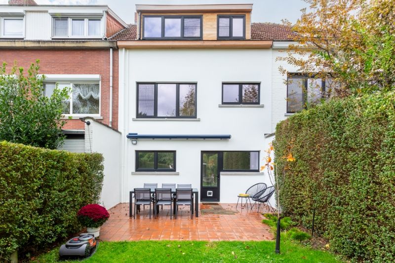 Luxueuze, ruime en lumineuze eigendom op toplocatie!! foto 3