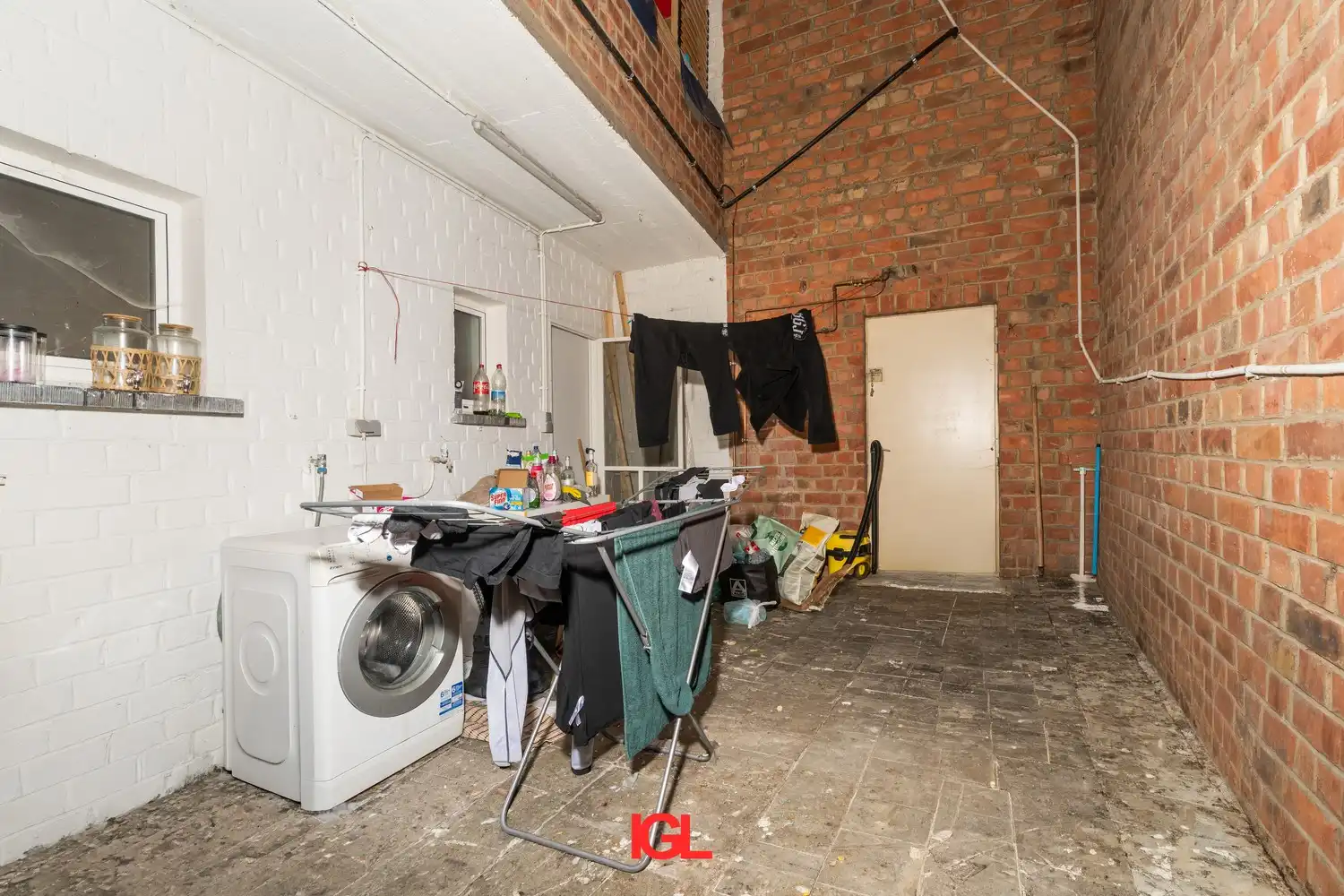 Gerenoveerd gelijkvloersappartement met 2 slaapkamers & garage foto 12