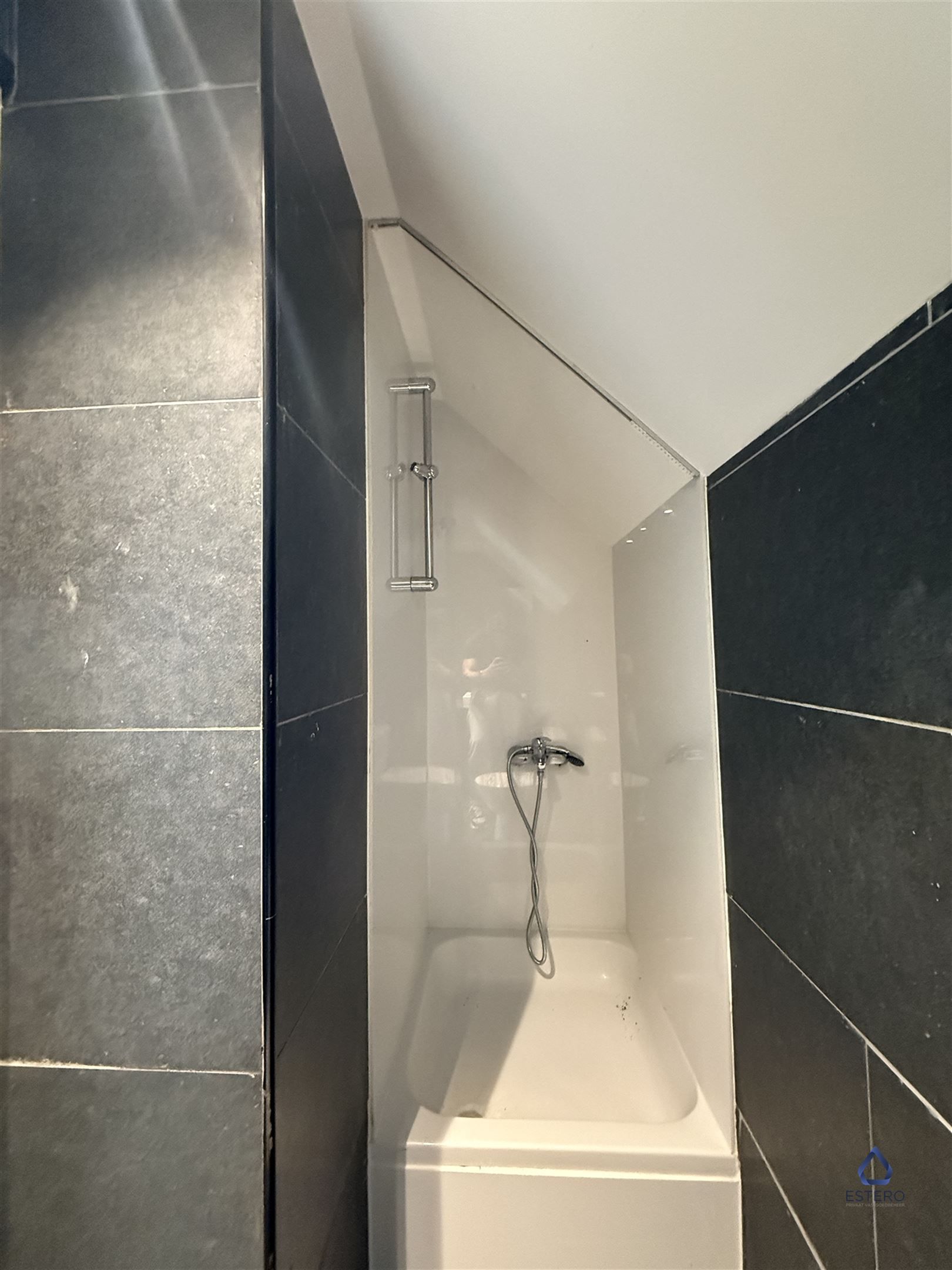 Gerenoveerde studio aan Dampoort foto 7