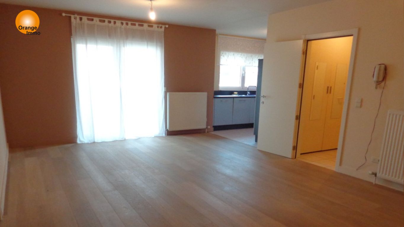 Toplocatie-appartement op het gelijkvloers in residentie “ De Maasvallei “  .  foto 2