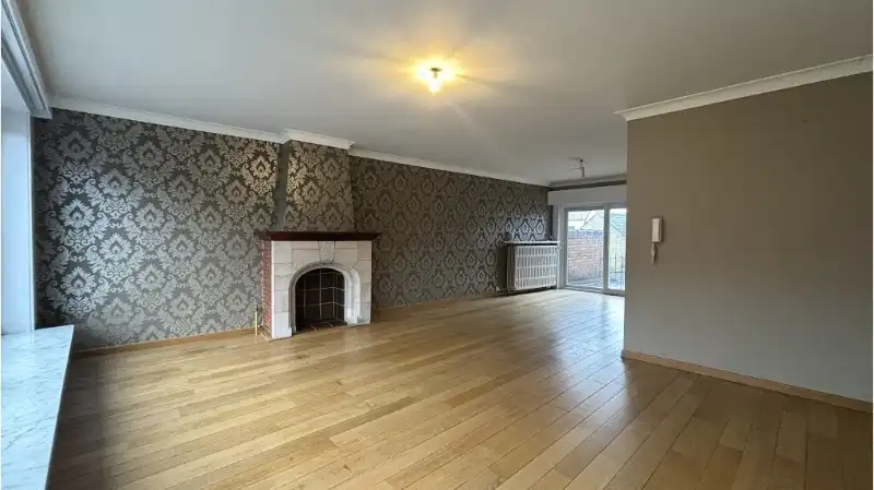 Comfortabele 3-slaapkamerwoning met tuin + zeer ruime GARAGE te koop in Brugge foto 5