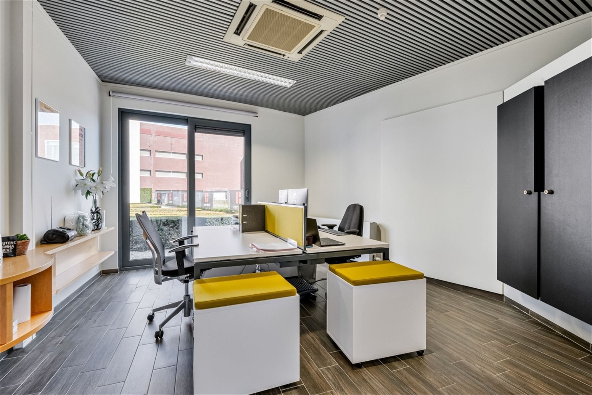Instapklaar kantorencomplex op toplocatie ten zuiden van Gent foto 16