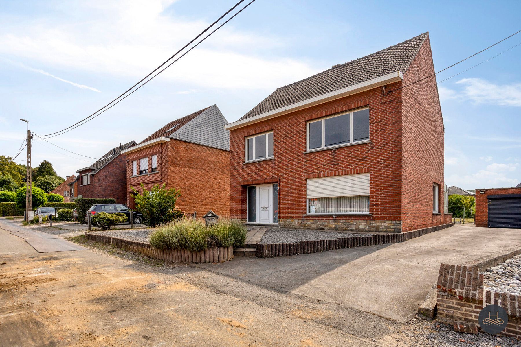 Te vernieuwen woning vlak bij station Wezemaal foto 4