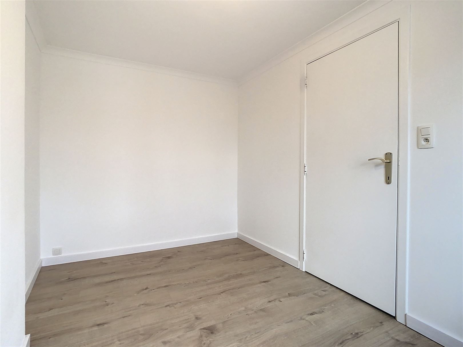 Gerenoveerde woning, 3 slpks + optie huren garage/parking foto 27