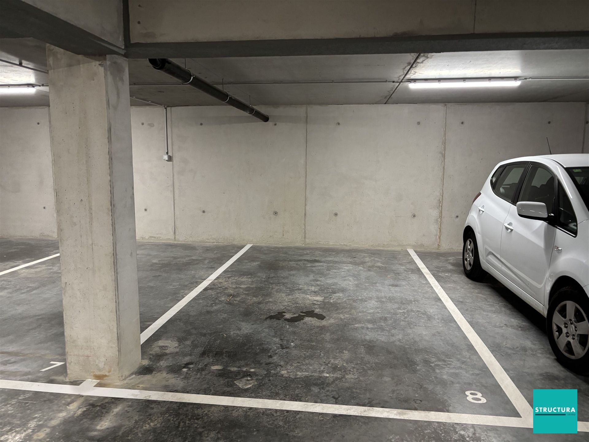 Ruim nieuwbouw appartement met tuin en staanplaats foto 25
