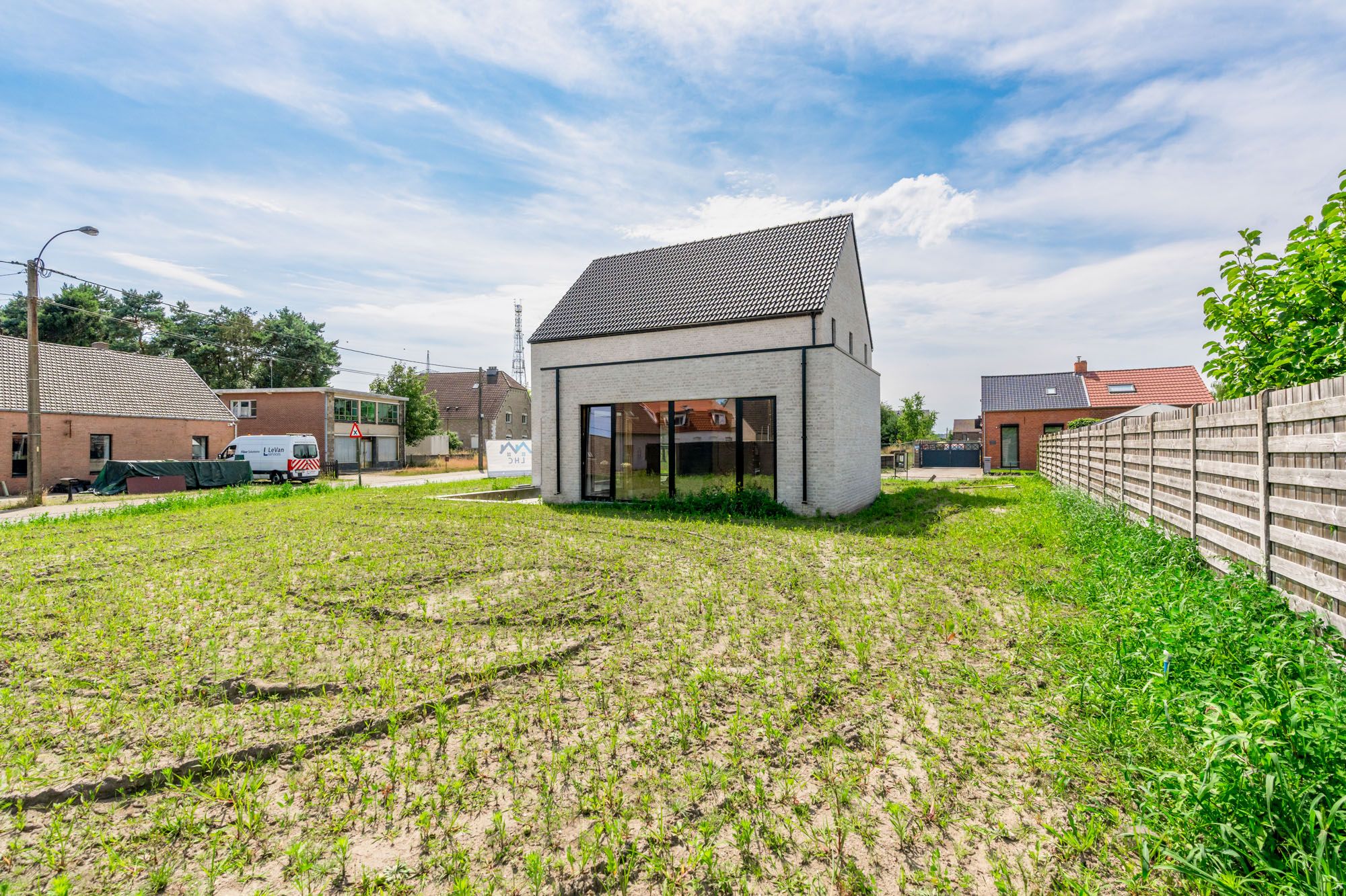 ROYALE CASCO-WONING MET EEN HEERLIJK LICHTRIJKE WOONKAMER MET OPEN KEUKEN EN AANSLUITEND DE BERGPLAATS, 3 SLAAPKAMERS (MEER MOGELIJK), EEN RUIME BADKAMER EN VOLLEDIG ONDERKELDERD MET DAGLICHT!! EEN HEERLIJK RUIM HUIS MET UNIEKE KELDERVERDIEPING, EEN LEUKE TUIN OP 6A 30CA, OP EEN GEGEERDE LOCATIE IN PELT!  foto 13