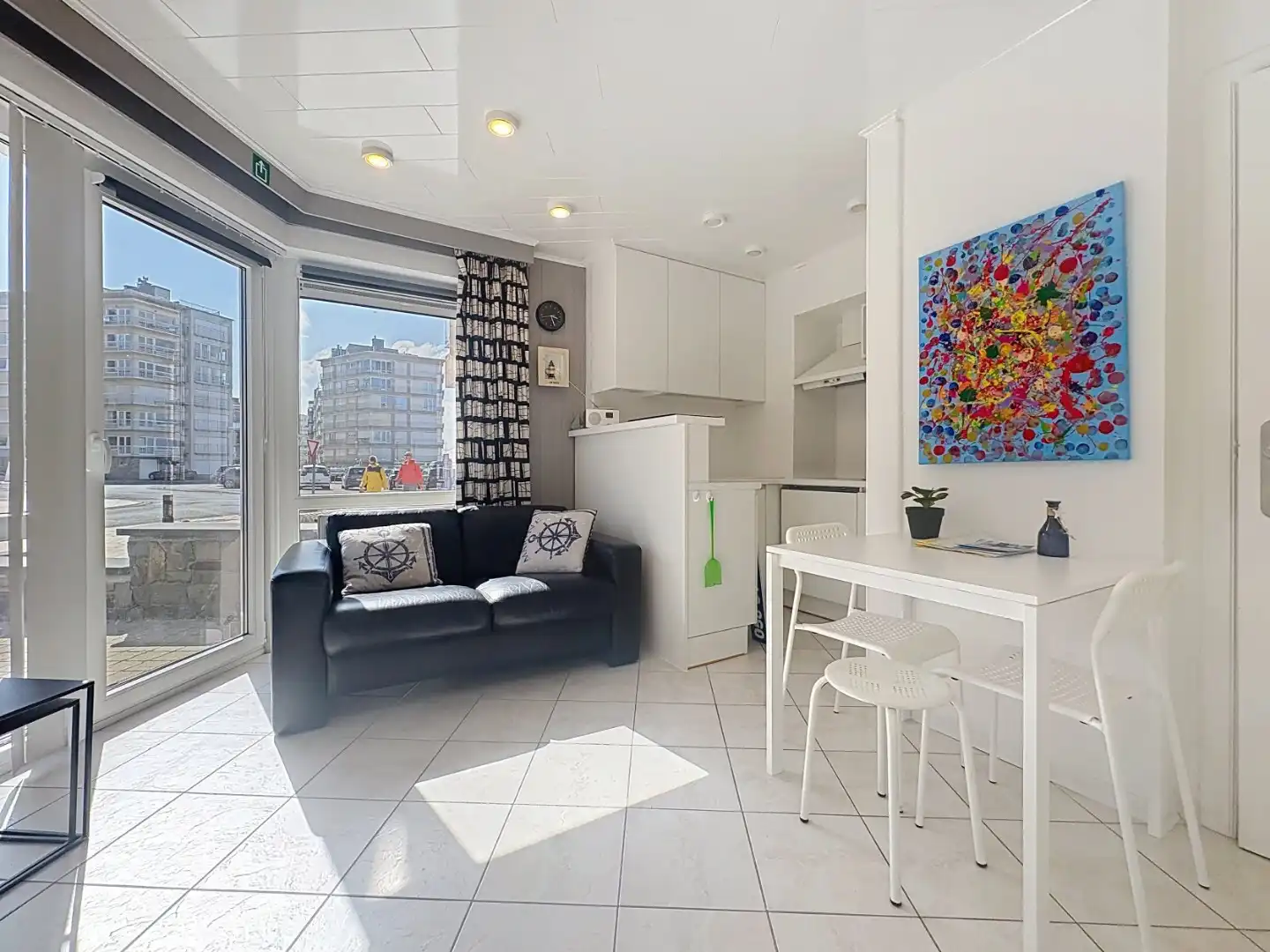 Charmante en zonnige studio te koop op toplocatie in Koksijde foto 8