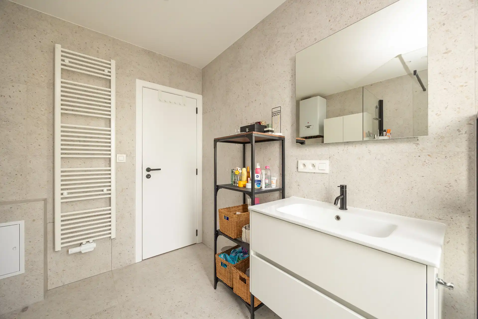 Prachtig gerenoveerd appartement met uniek dakterras! foto 16