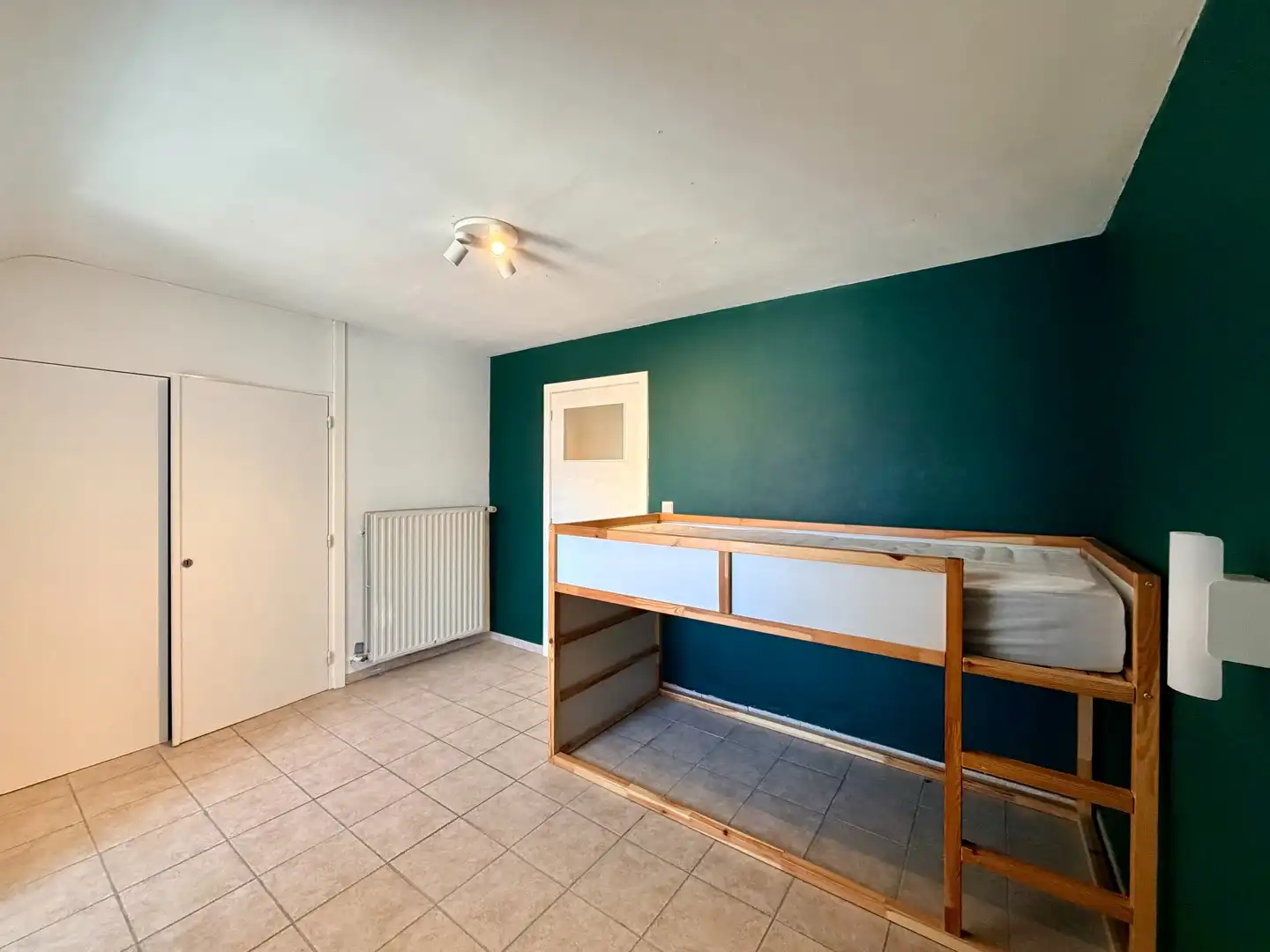 Instapklaar duplex-appartement te Lo-Reninge! foto 12