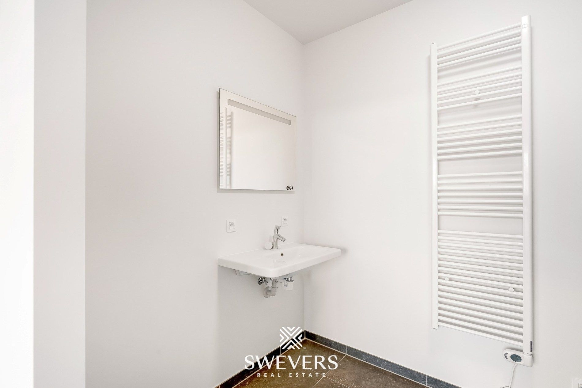 BEN-appartement met 1 slaapkamer te Huur in hartje Beringen foto 11