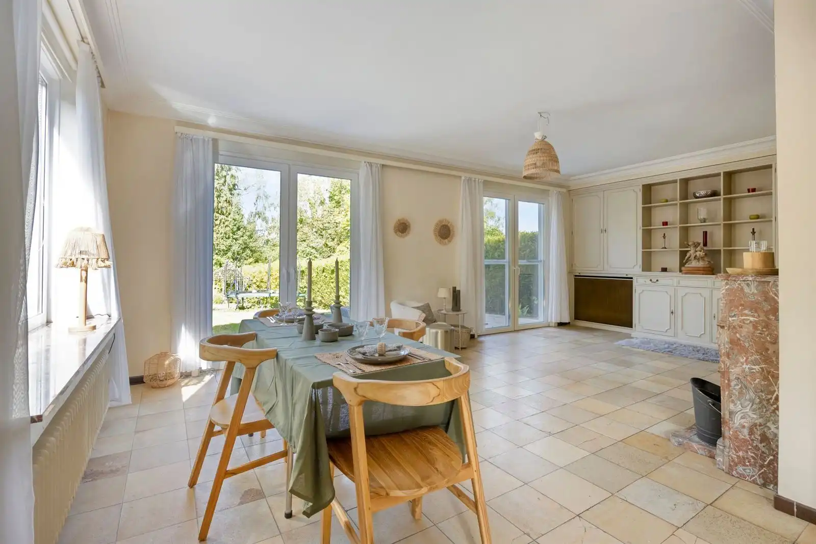 Ruime villa (230m²) met 3 slaapkamers + bureau op 6a 38ca foto 9