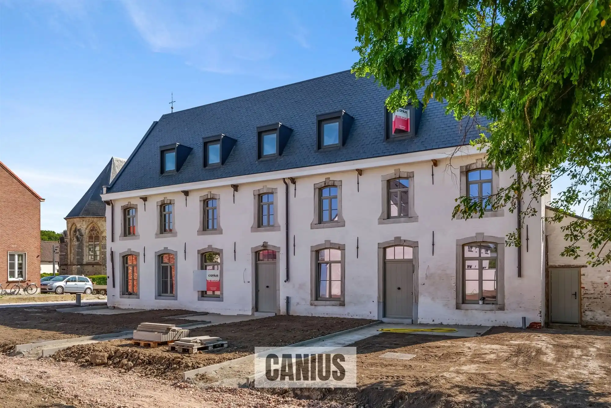 Wonen in een beschermd monument  foto {{pictureIndex}}