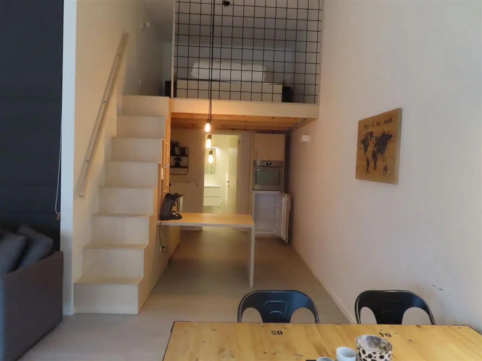 Gemeubelde studio met mezzanine in Antwerpen Zuid foto 3