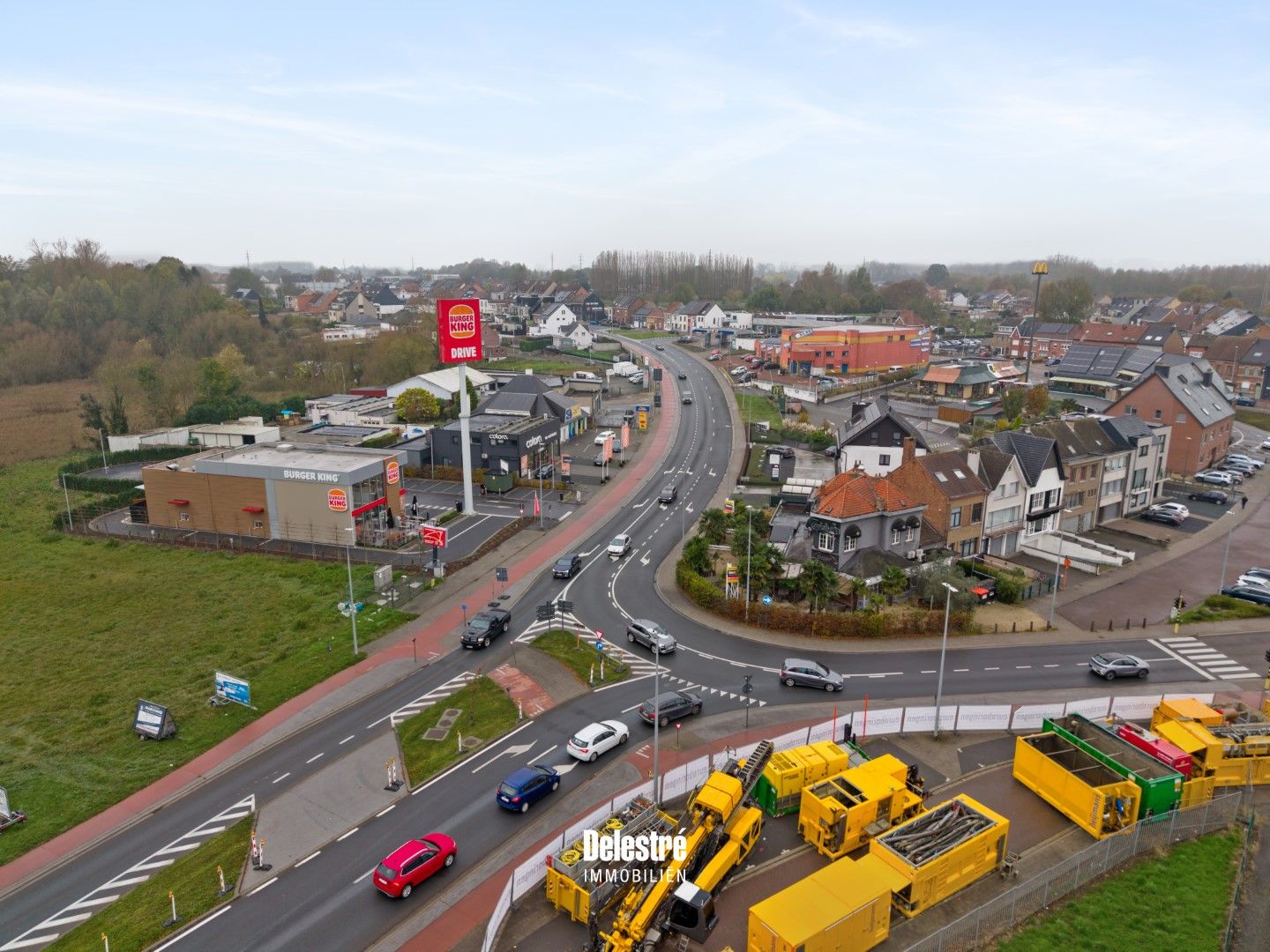 MULTIFUNCTIONELE HANDELSEIGENDOM TOPLOCATIE NABIJ BURGER KING foto {{pictureIndex}}