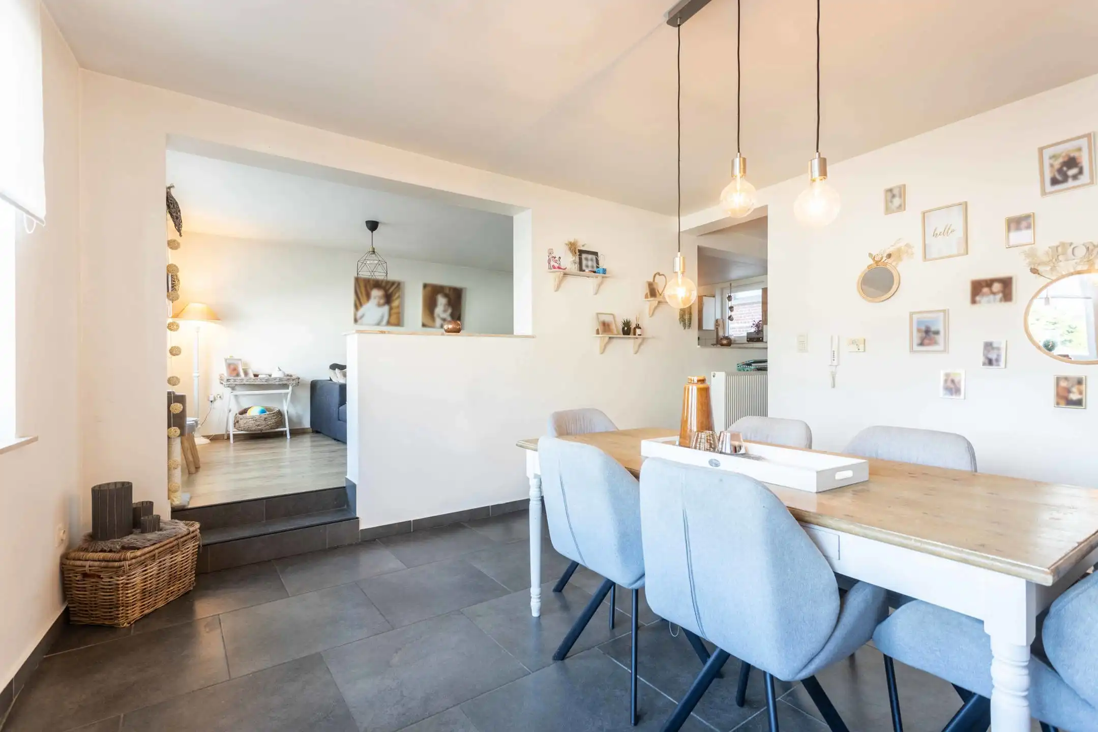 Ruim, instapklaar appartement met terras nabij het centrum! foto 2