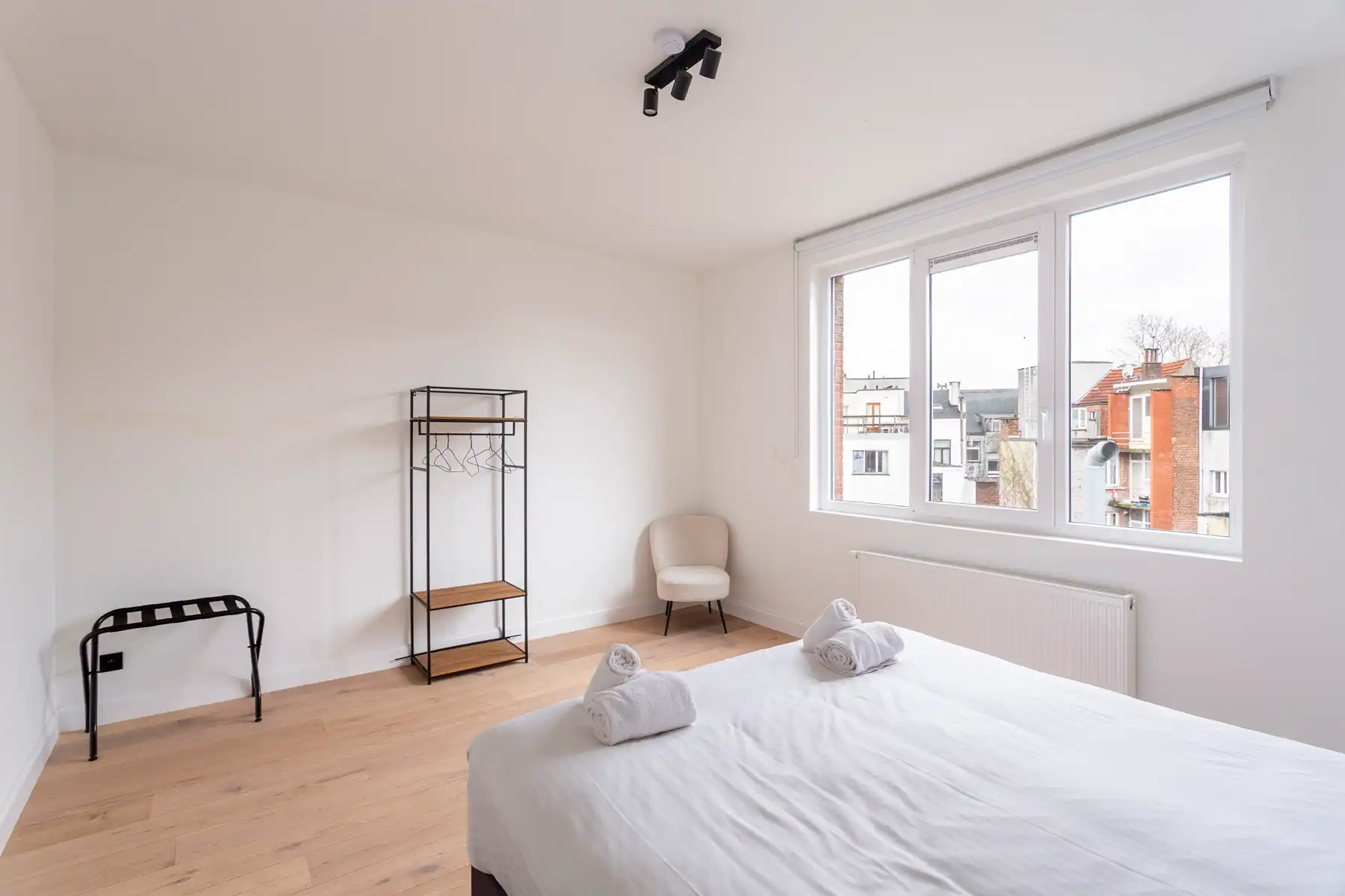 Instapklaar 2-slaapkamer appartement, hartje Antwerpen foto 7