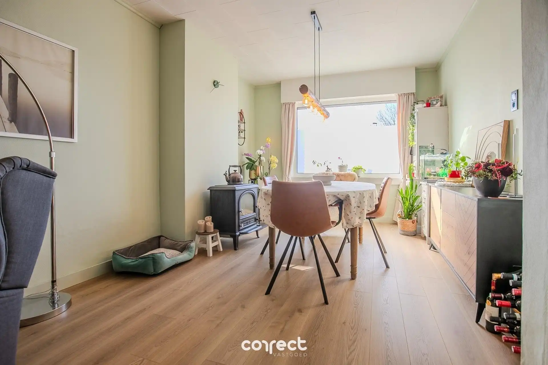 Instapklare woning met 3 slaapkamers en tuin. foto 2