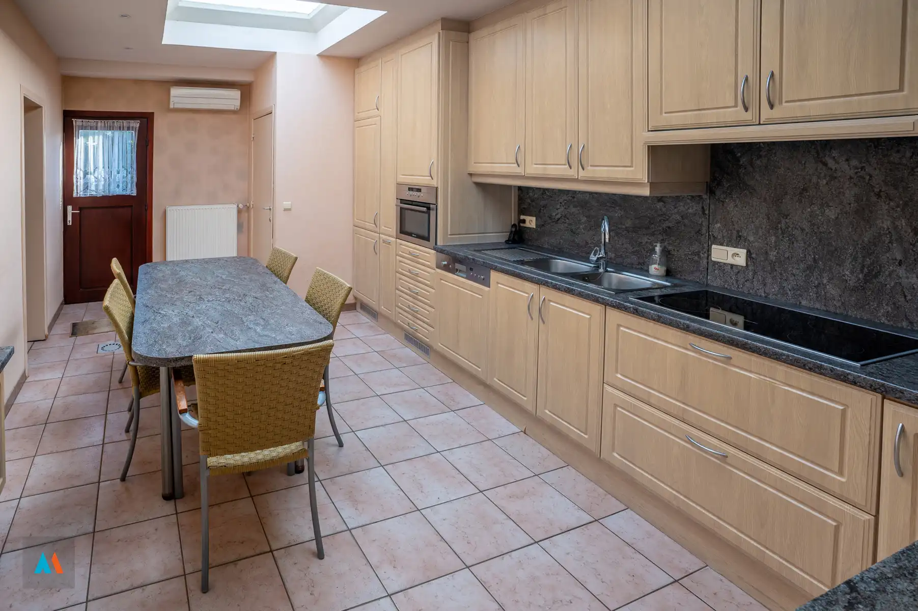 Polyvalent gebouw foto 7