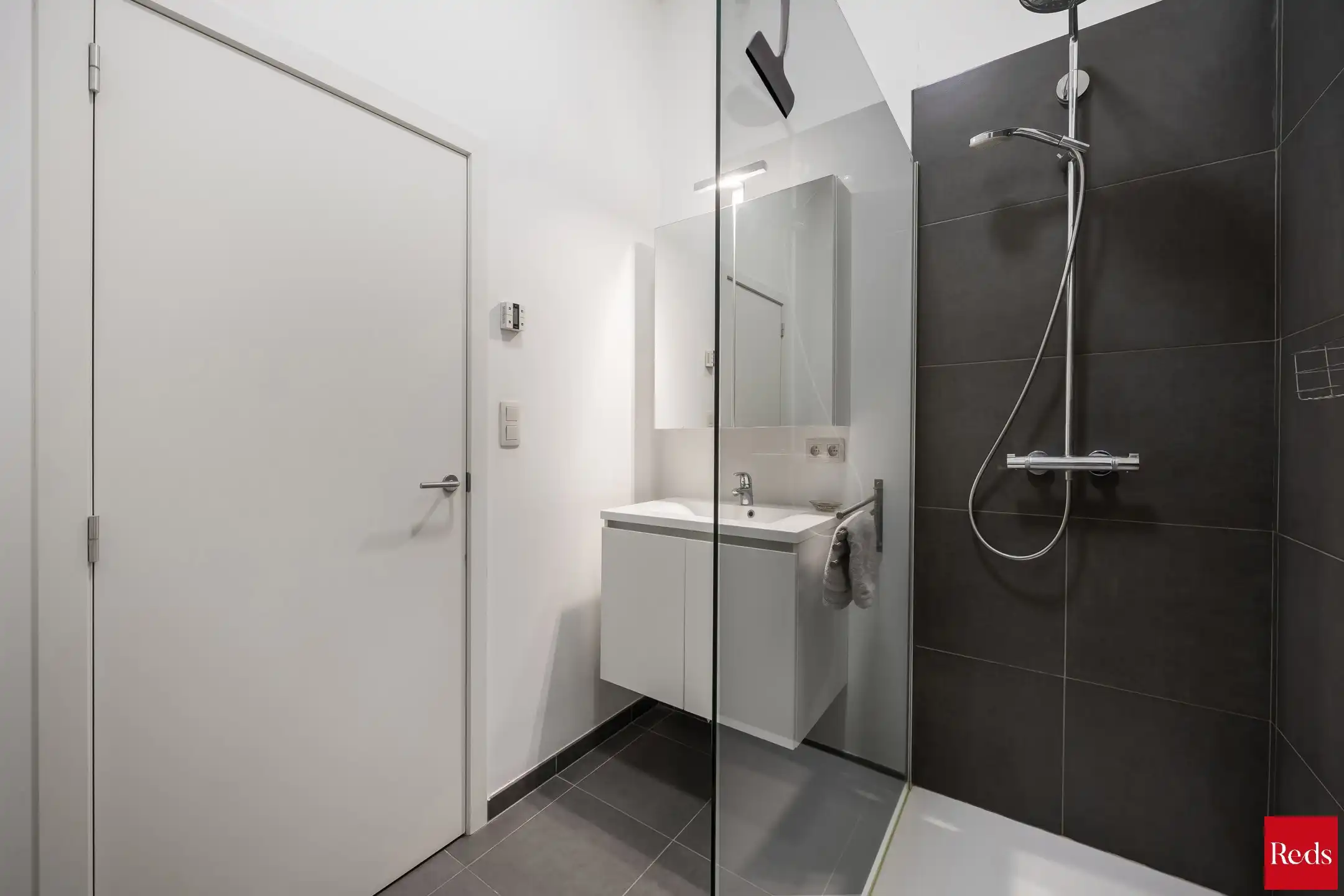 Ruim gelijkvloers appartement met gezellige tuin in Zoersel foto 12