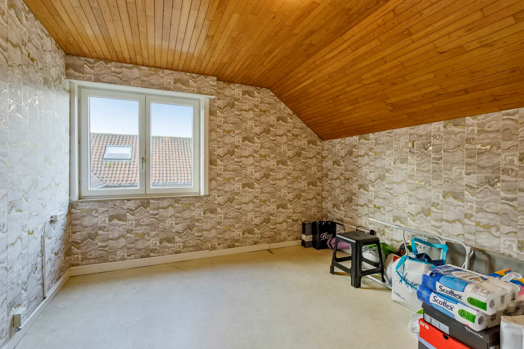 Gelijkvloerse gezinswoning met 4 slaapkamers en grote tuin foto 18