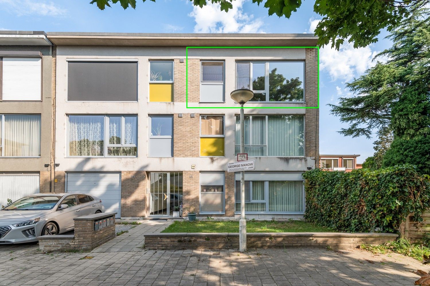 2 slaapkamer appartement met een terras in kleinschalig gebouw in Deurne! foto 17