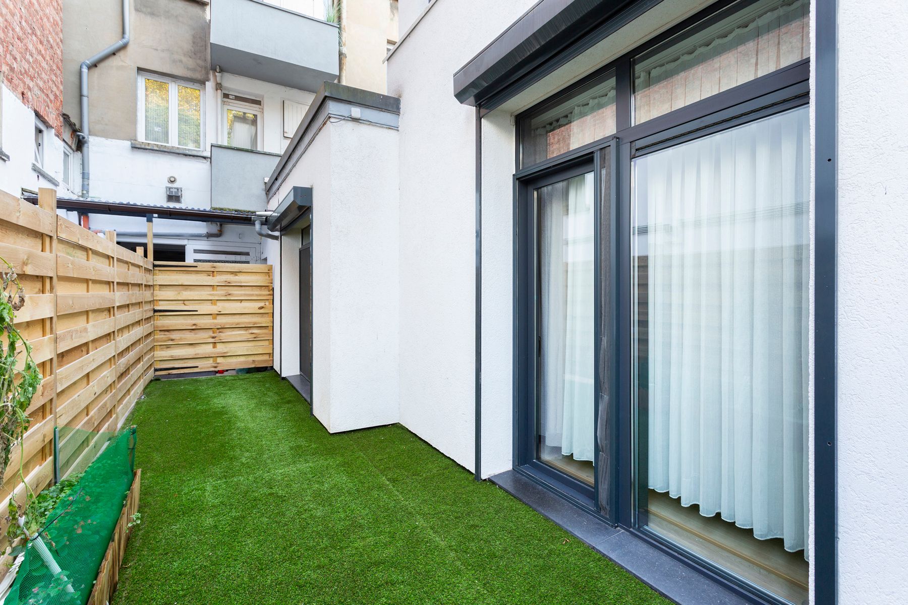 Gerenoveerd ruim gelijkvloers appartement in hartje 't Zuid foto 5