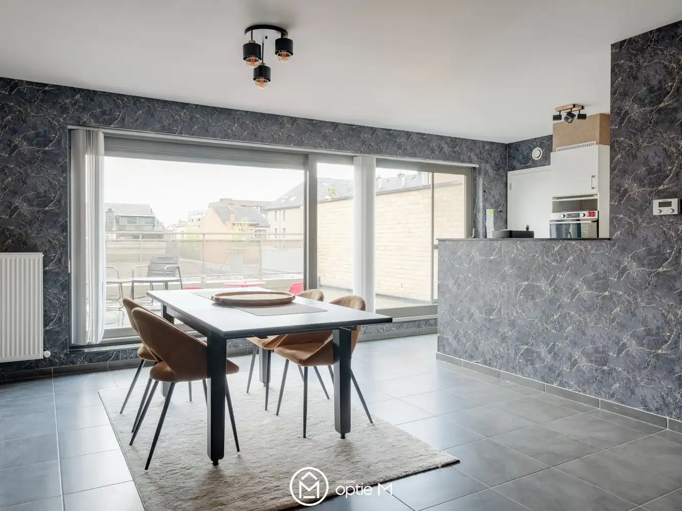 Ruim appartement in Bilzen-Hoeselt met parkeerplaats foto 9