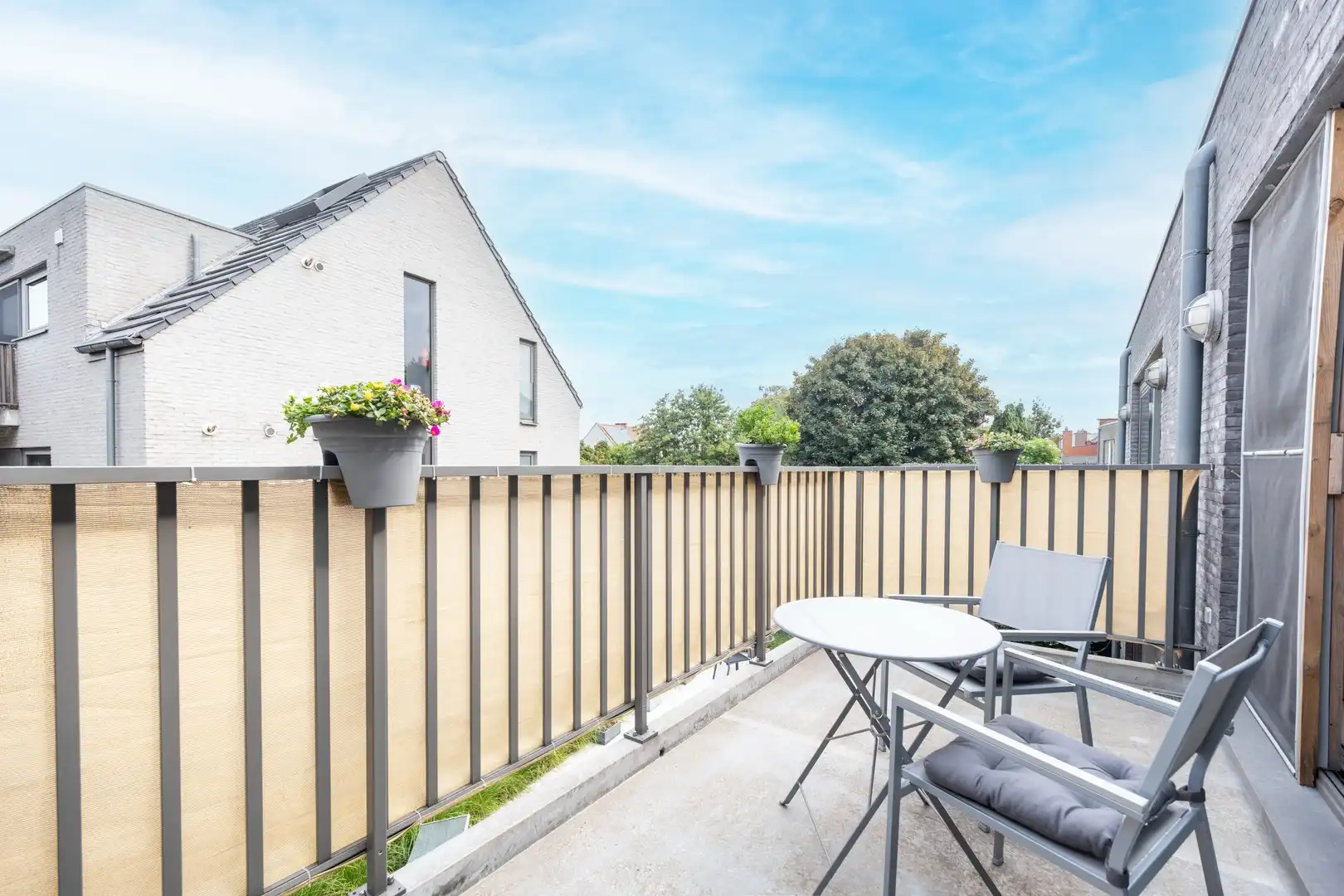 Energiezuinig 2 slaapkamer appartement te Burcht foto 6