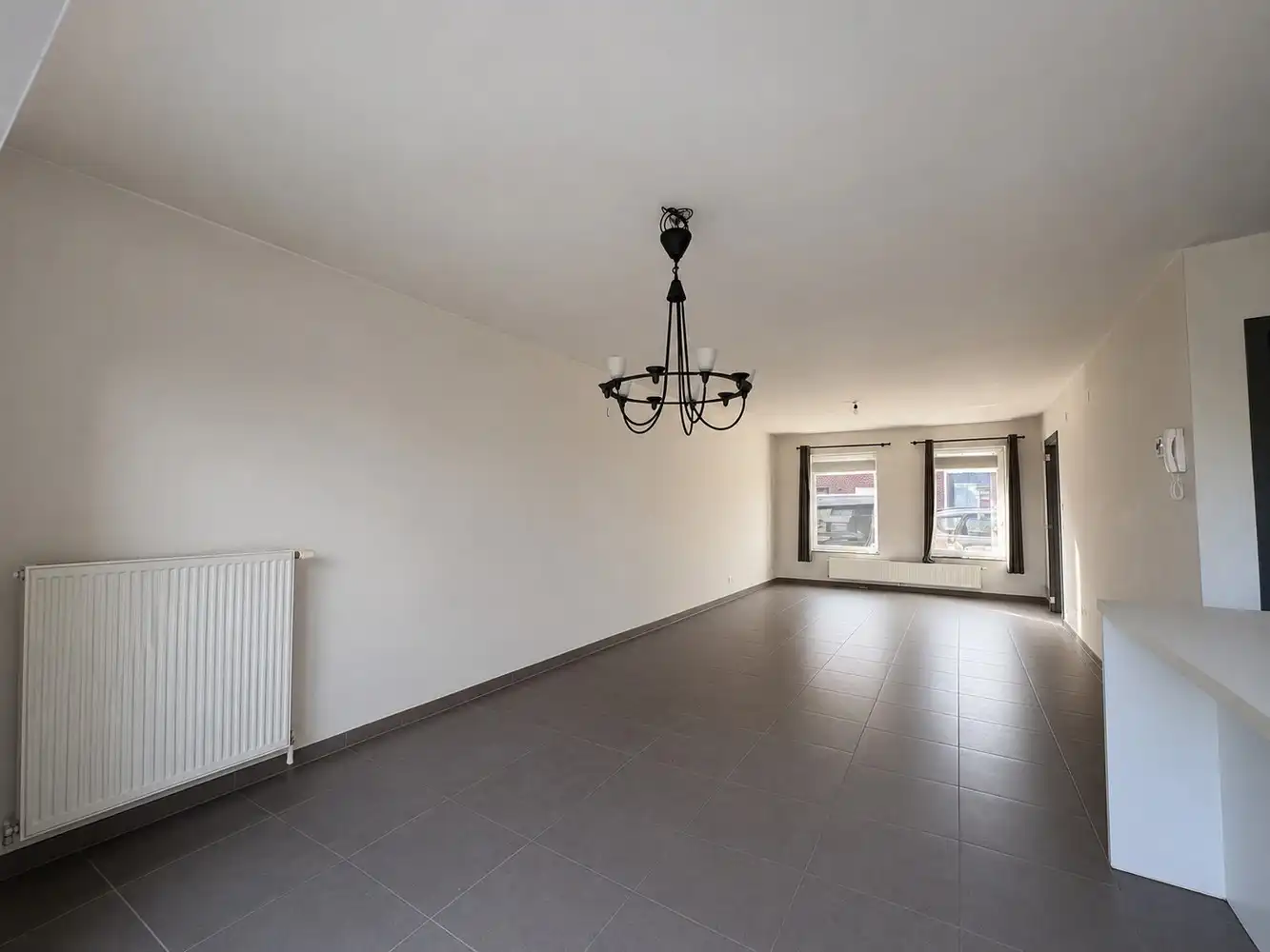 Ruime gezinswoning met 3 à 4 slaapkamers, garage en tuin foto 3