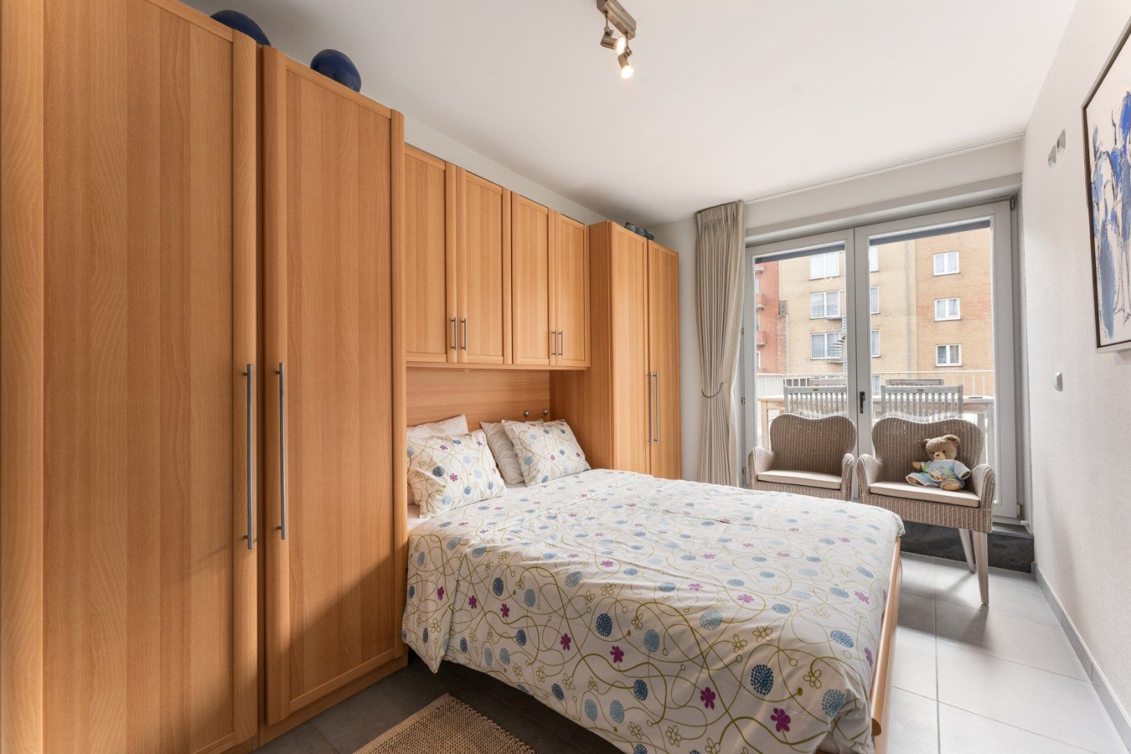 Prachtig 2 slaapkamer appartement met zijdelings zeezicht en ruim zongericht terras foto 10