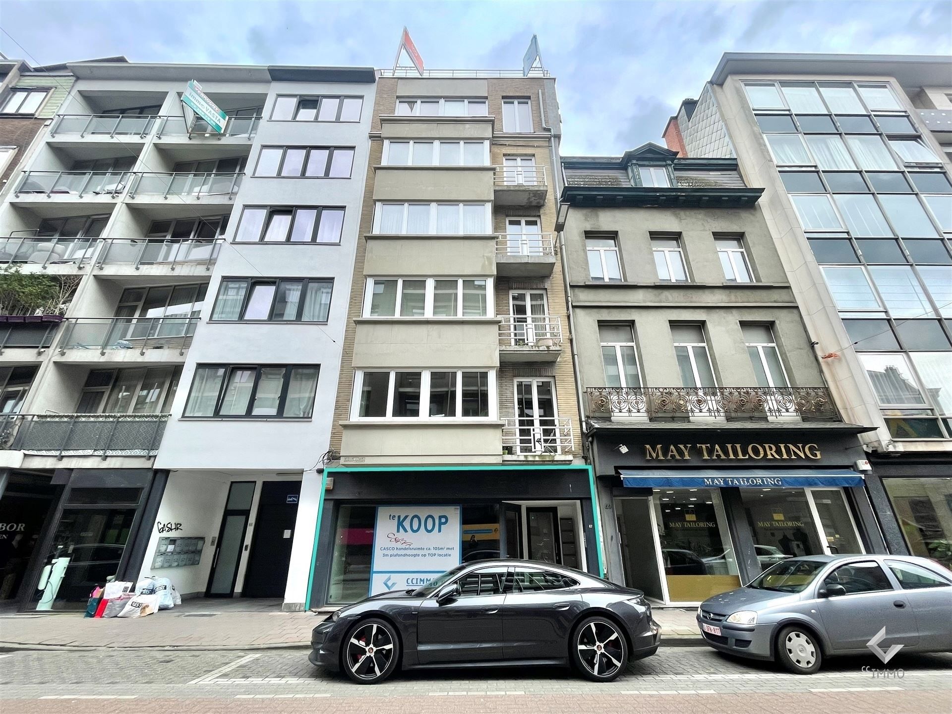 IN OPTIE: CASCO handelsruimte ca. 105m² op commerciële ligging! foto {{pictureIndex}}