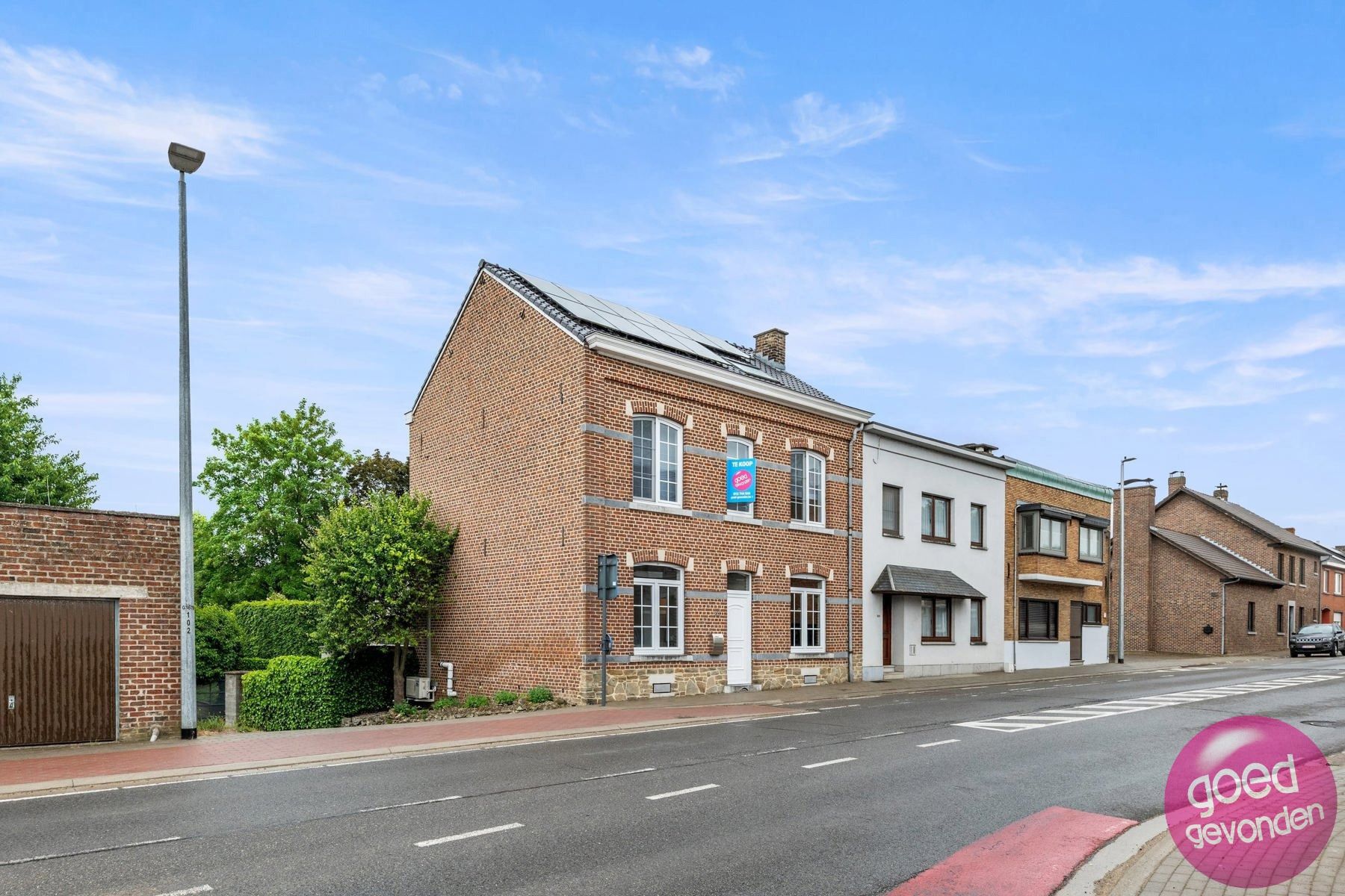 INSTAPKLARE WONING - 5 SLK - TUIN - TERRAS - DUBBELE GARAGE  foto {{pictureIndex}}