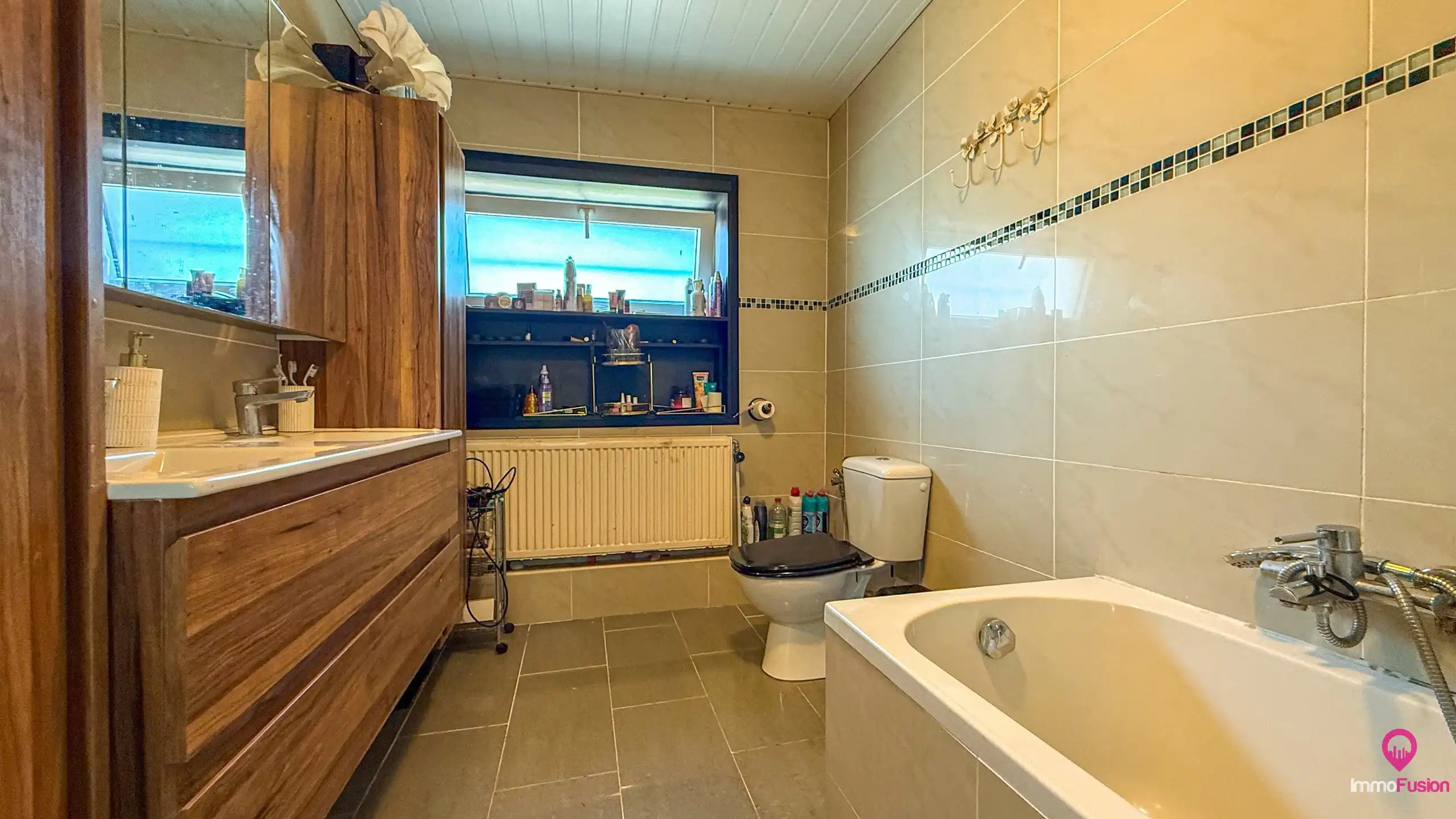 Instapklare woning met 5 slpks, rustig gelegen te Beringen! foto 29