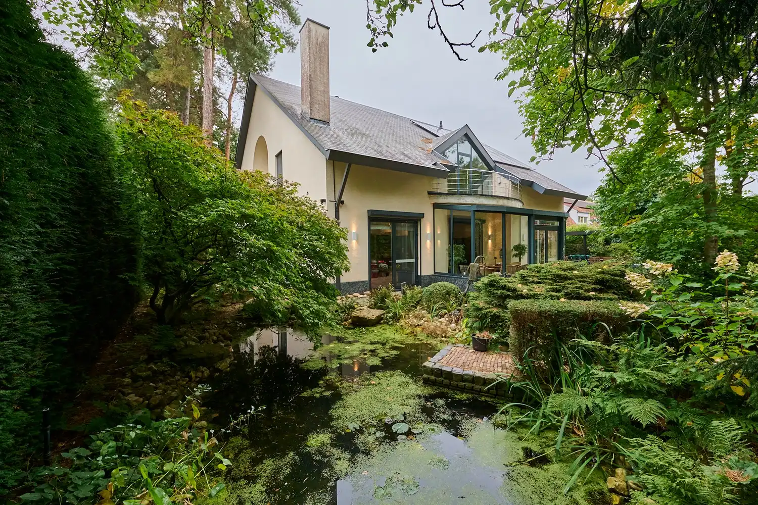 Stijlvolle villa in bosrijke omgeving met luxe afwerking te Eksel foto 2