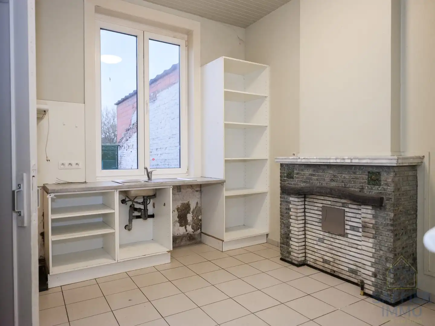 Charmante gezinswoning met tuin en uitweg achteraan op toplocatie in Ingelmunster foto 8