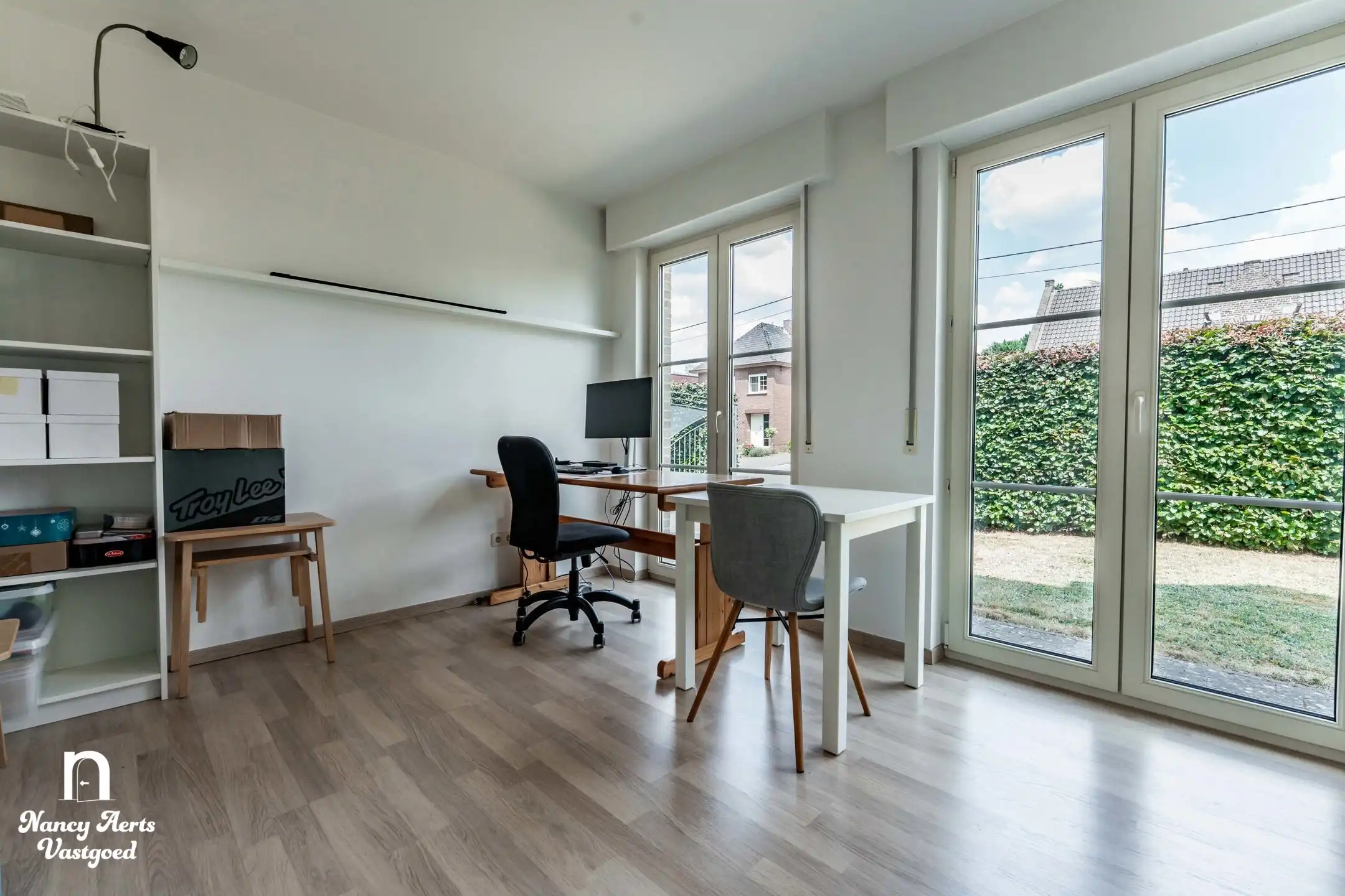 Ruime instapklare woning met prachtige tuin en 4 slaapkamers foto 10