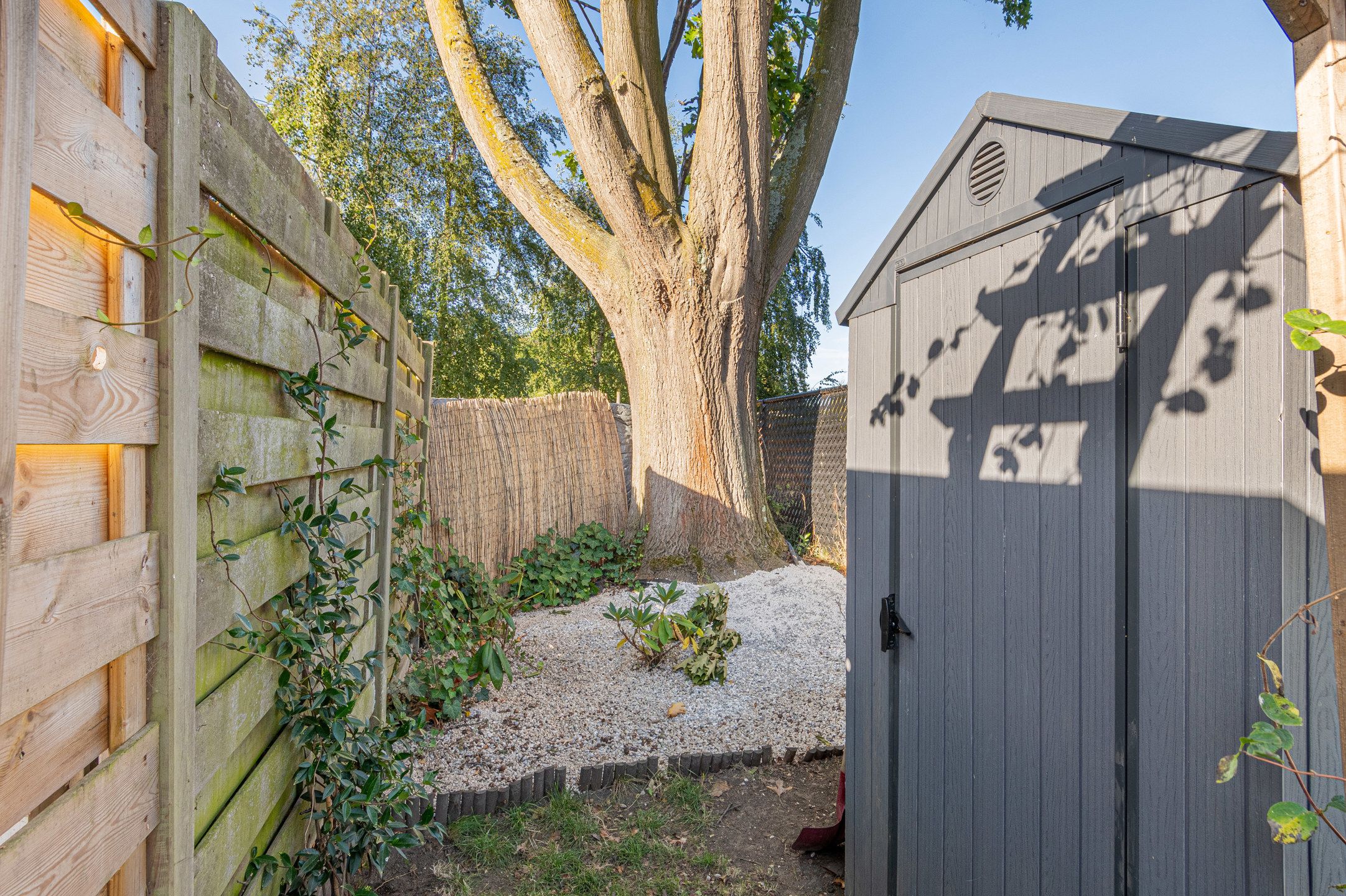 Sublieme instapklare starterswoning met gezellige tuin foto 20
