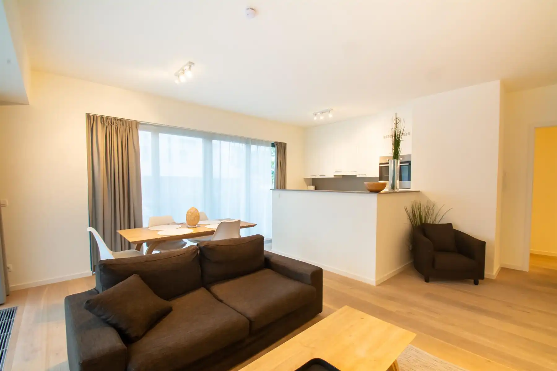 PRACHTIG 2 slpk appartement met TUIN (NAVO) foto 5